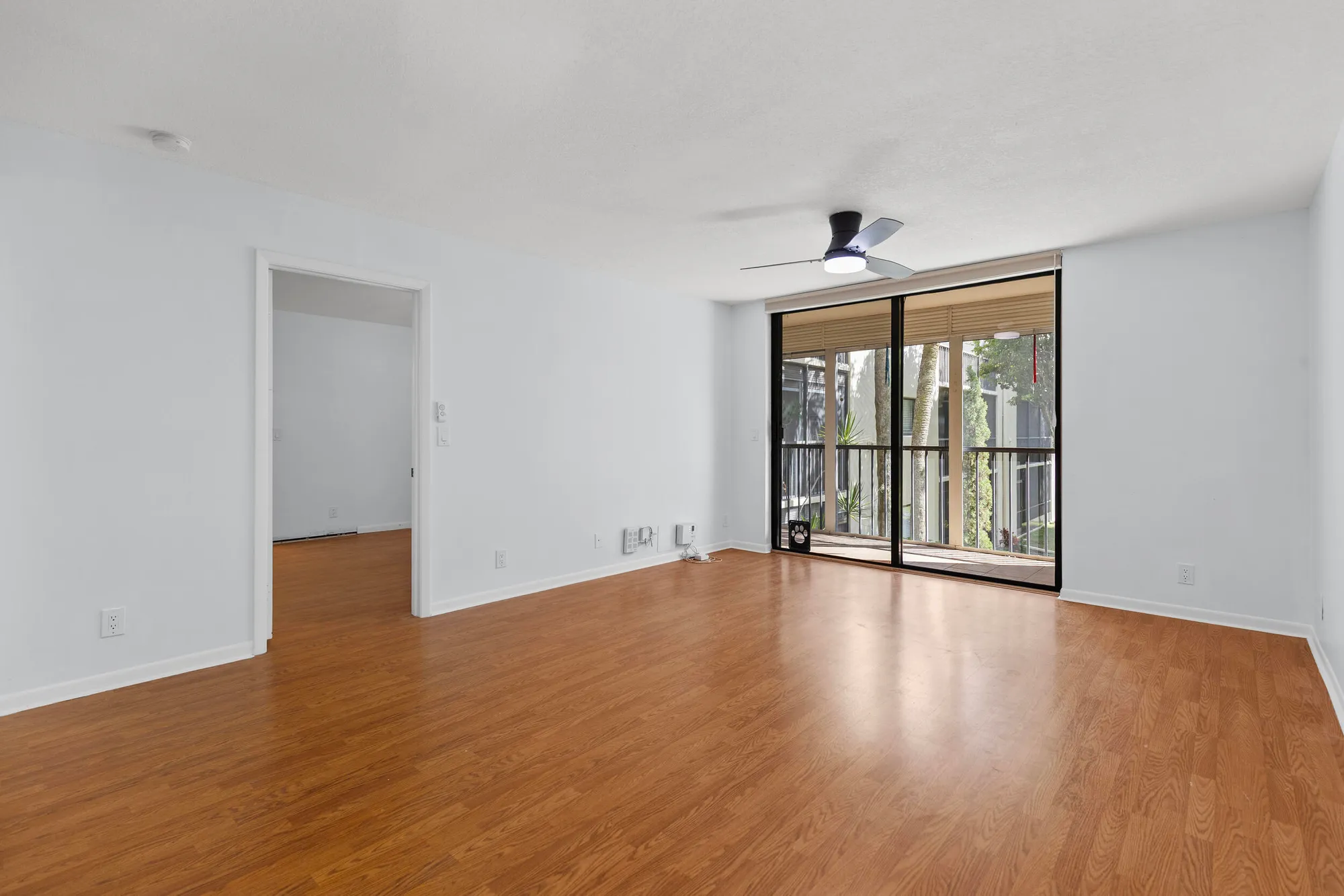 Property Slideshow image 12 of 47 | 5280 las verdes cir apt 216, Delray Beach, FL, 33484
