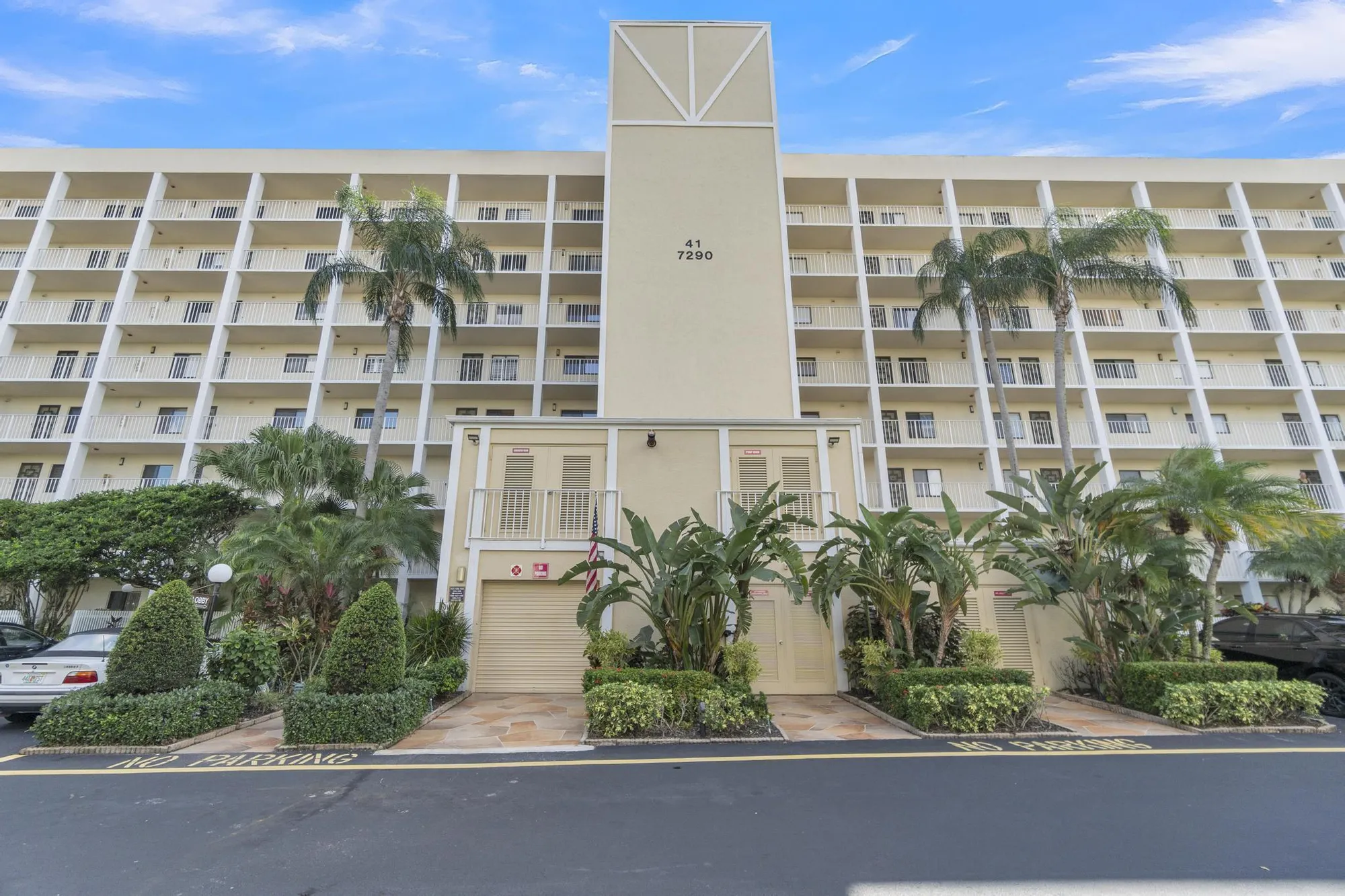 Property Slideshow image 2 of 79 | 7290 kinghurst dr apt 406, Delray Beach, FL, 33446