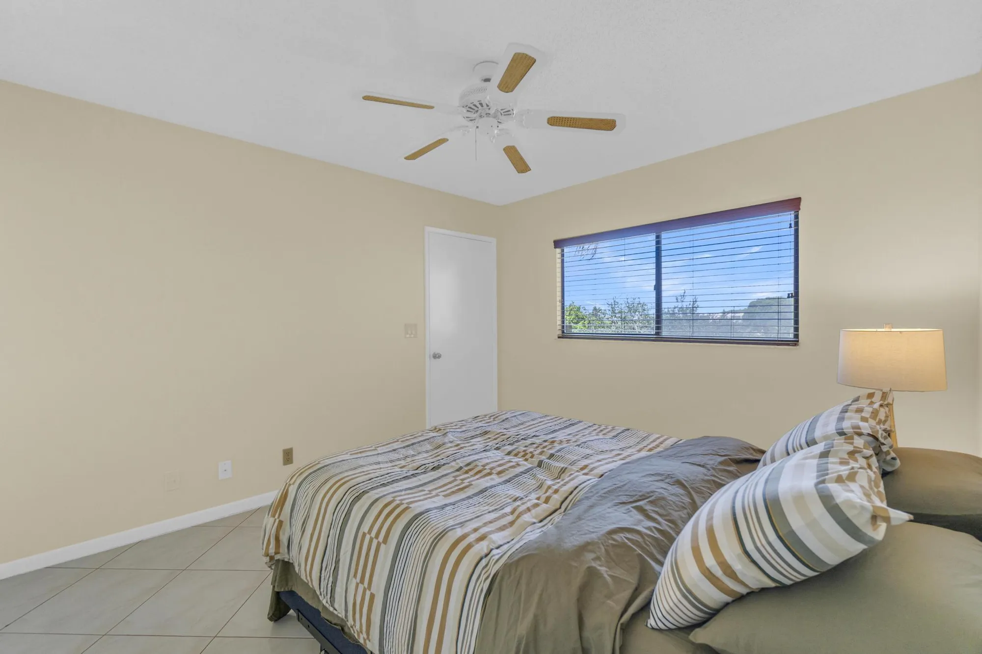 Property Slideshow image 27 of 79 | 7290 kinghurst dr apt 406, Delray Beach, FL, 33446