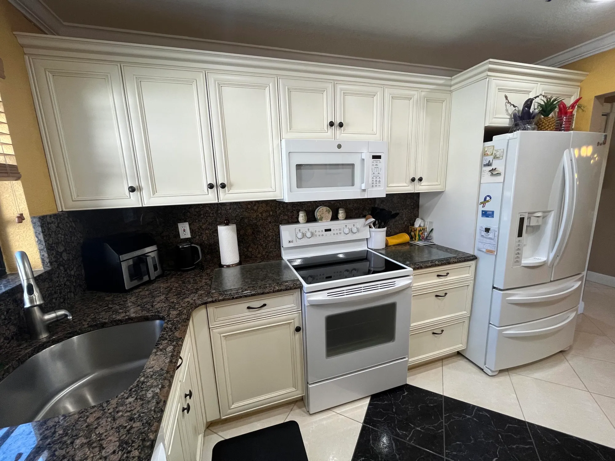 Property Slideshow image 12 of 45 | 464 piedmont j, Delray Beach, FL, 33484