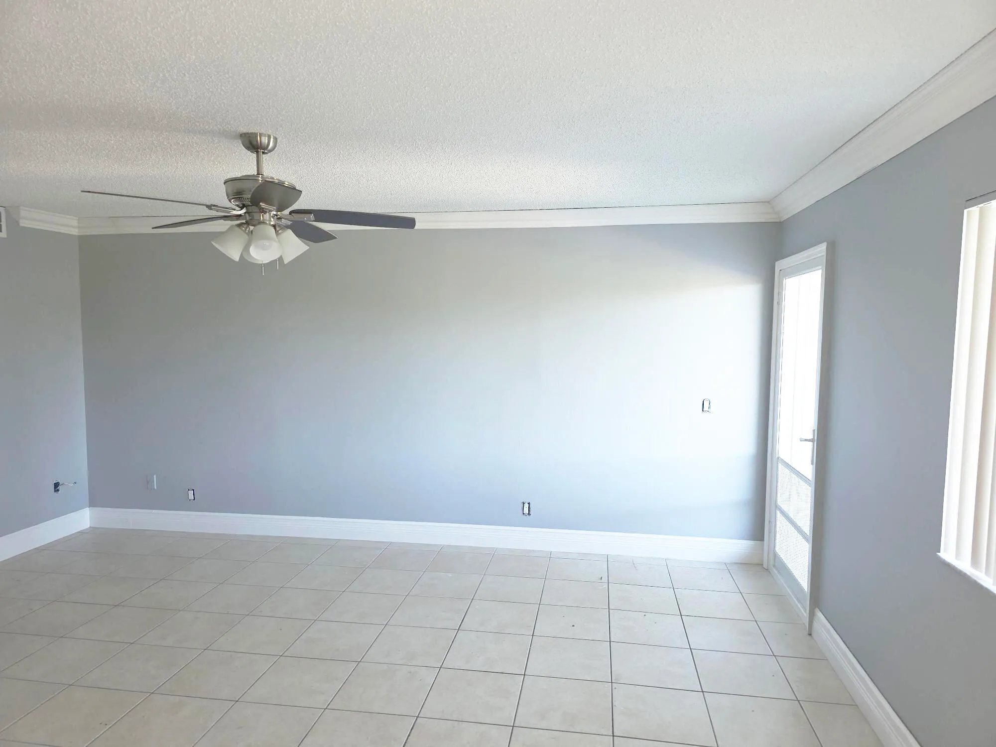 Property Slideshow image 10 of 28 | 3300 springdale blvd apt 318, Palm Springs, FL, 33461