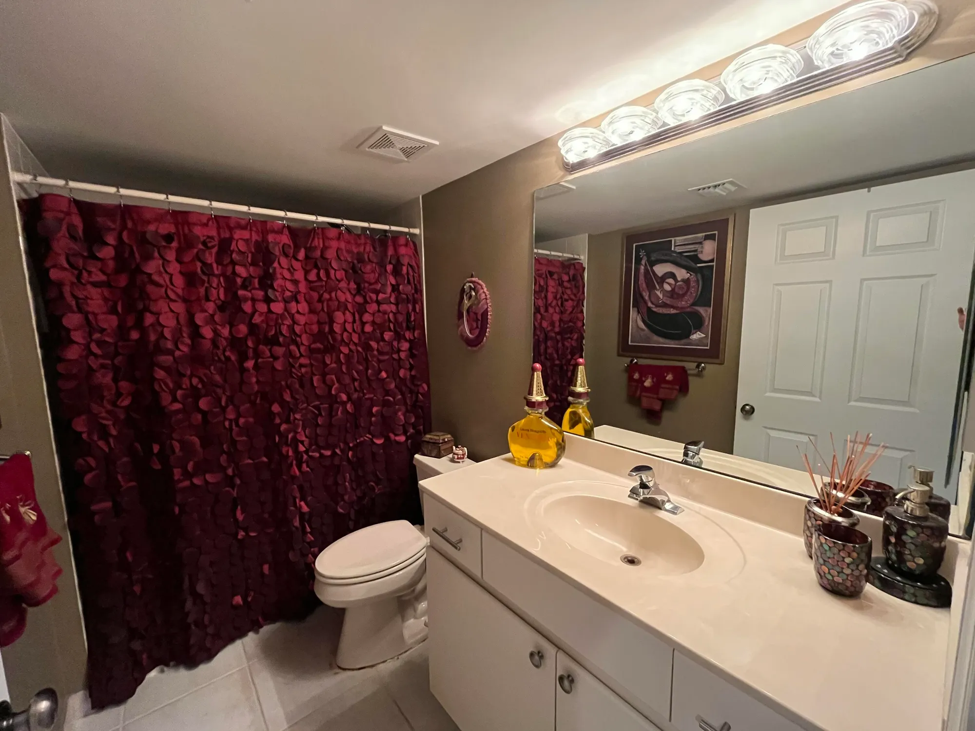 Property Slideshow image 12 of 20 | 12565 imperial isle dr apt 108, Boynton Beach, FL, 33437