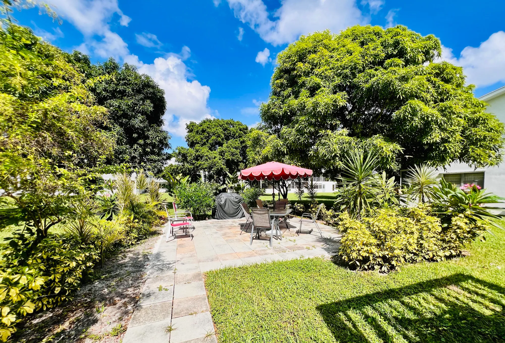 Property Slideshow image 2 of 7 | 362 sheffield o, West Palm Beach, FL, 33417