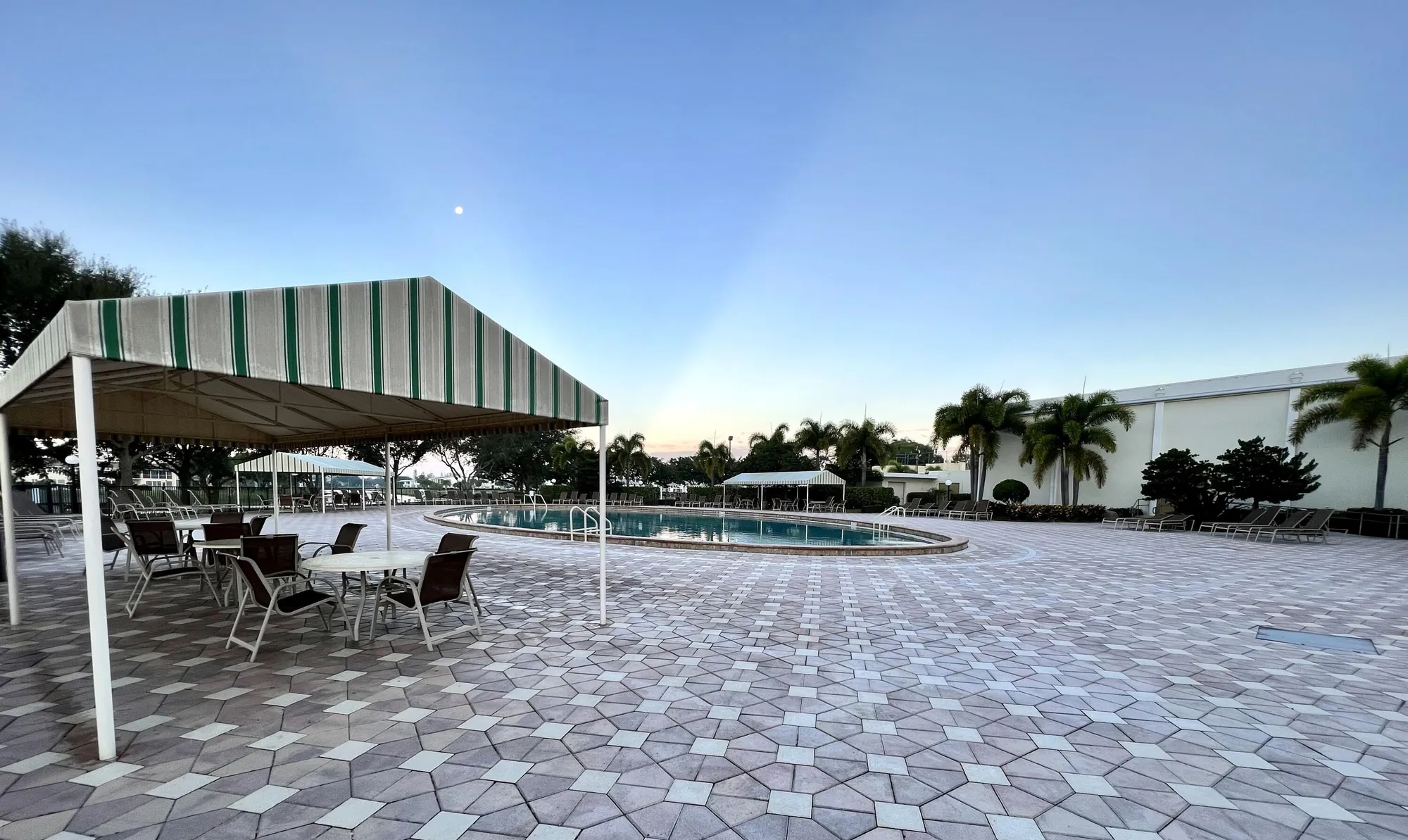 Property Slideshow image 7 of 7 | 362 sheffield o, West Palm Beach, FL, 33417