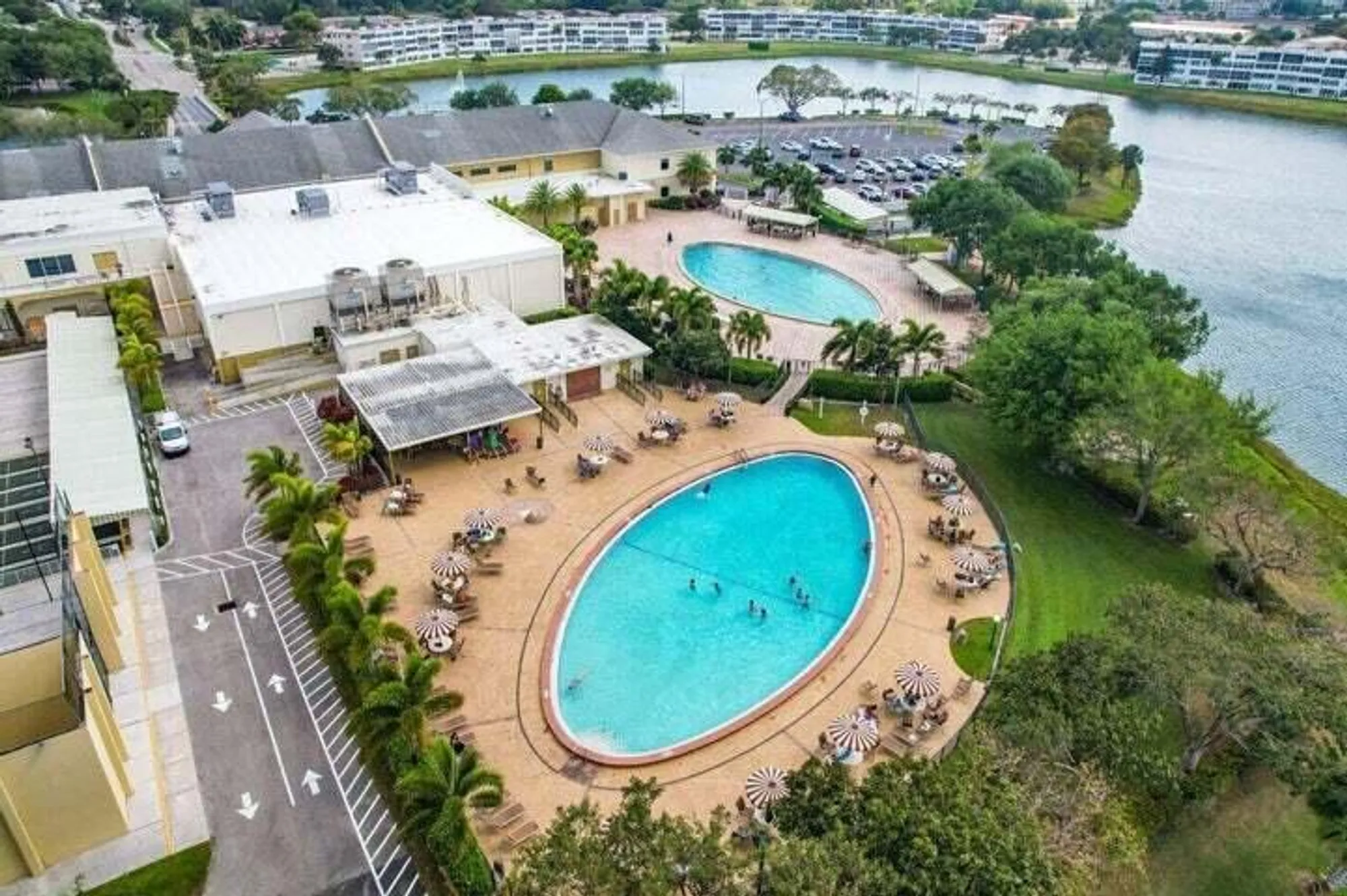 Property Slideshow image 16 of 26 | 202 wellington m, West Palm Beach, FL, 33417
