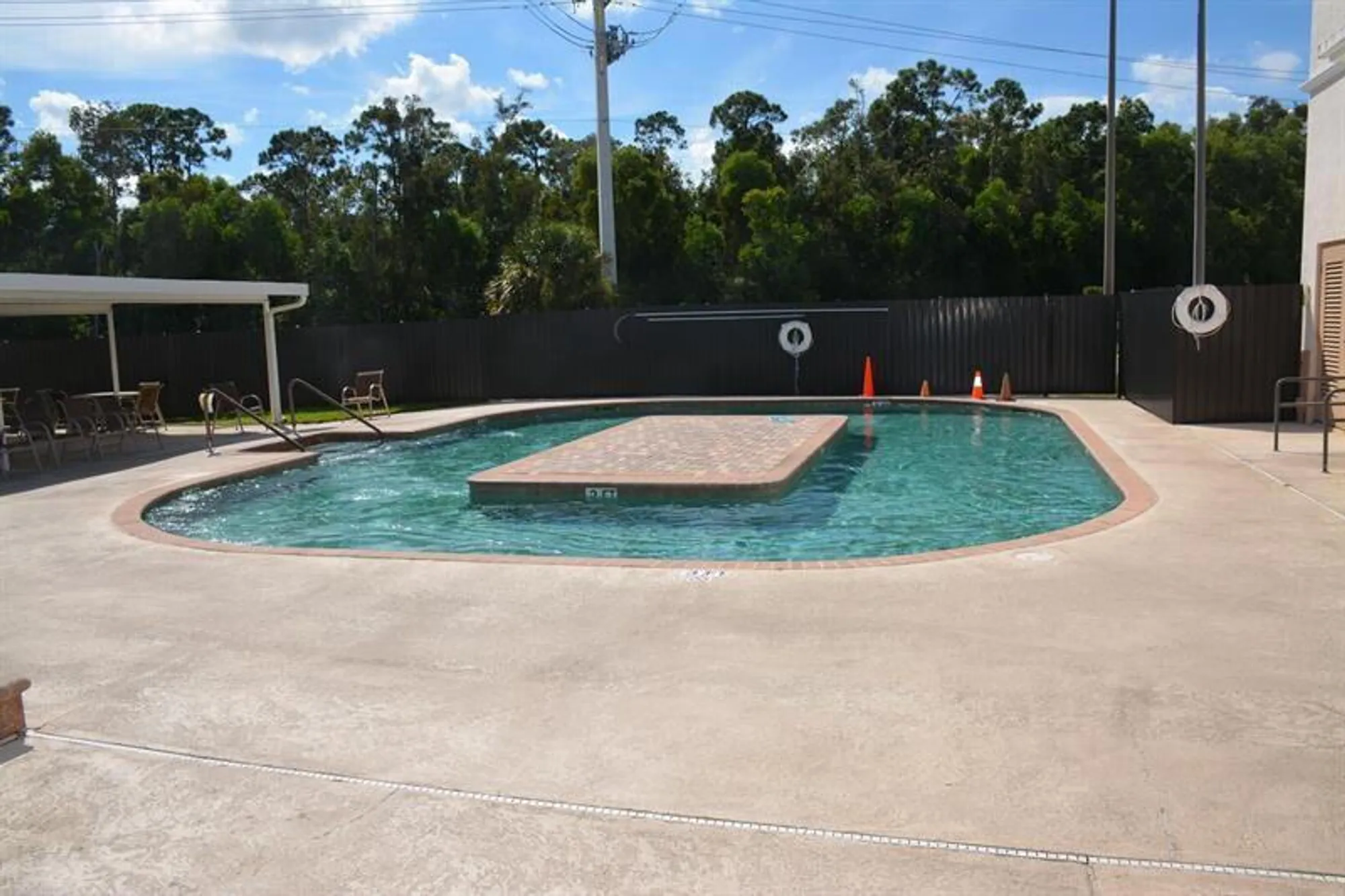 Property Slideshow image 22 of 26 | 202 wellington m, West Palm Beach, FL, 33417