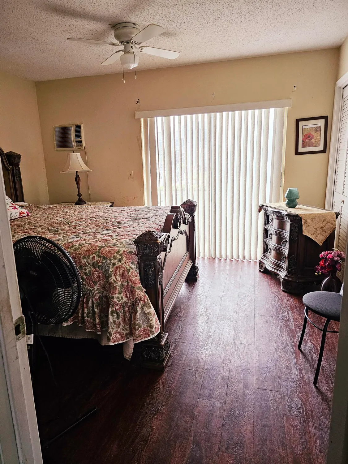 Property Slideshow image 10 of 13 | 102 easthampton e unit e, West Palm Beach, FL, 33417