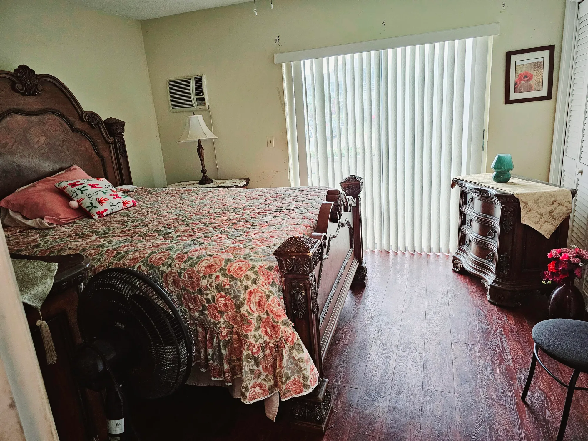 Property Slideshow image 11 of 13 | 102 easthampton e unit e, West Palm Beach, FL, 33417