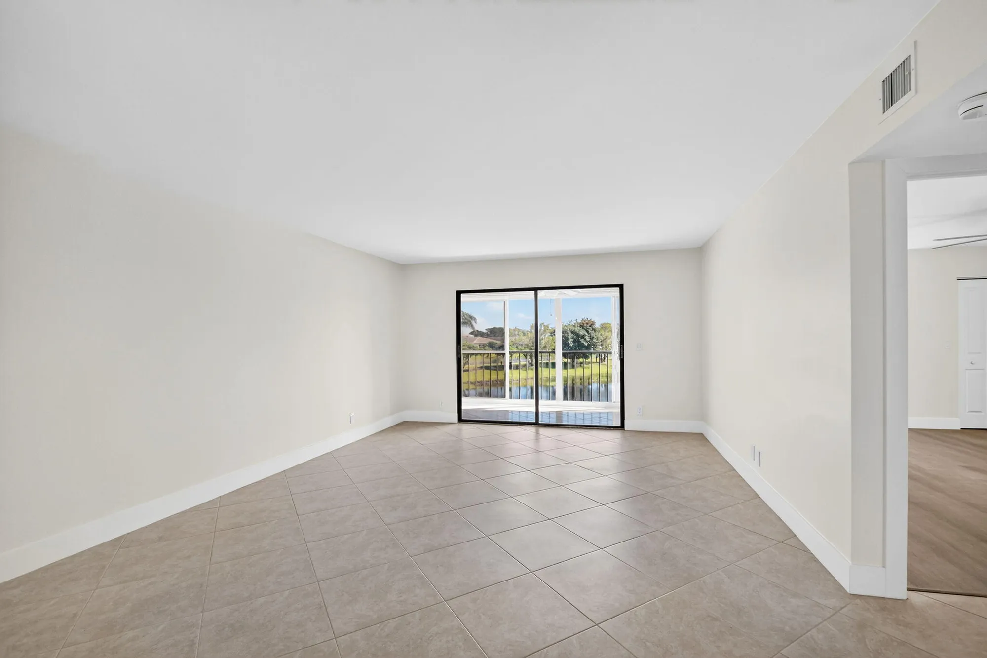Property Slideshow image 10 of 49 | 7270 ashford pl 208, Delray Beach, FL, 33446