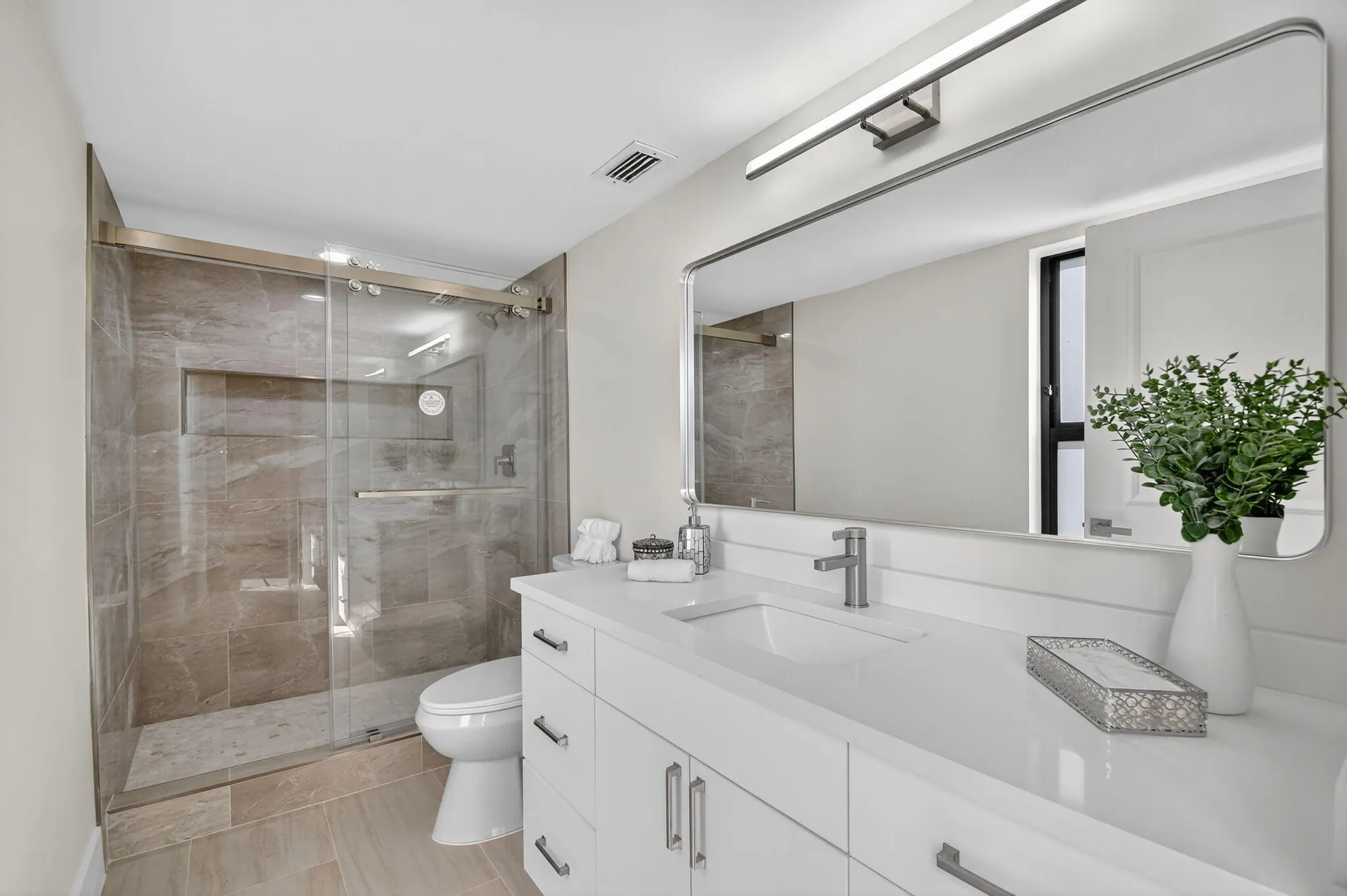 Property Slideshow image 13 of 49 | 7270 ashford pl 208, Delray Beach, FL, 33446