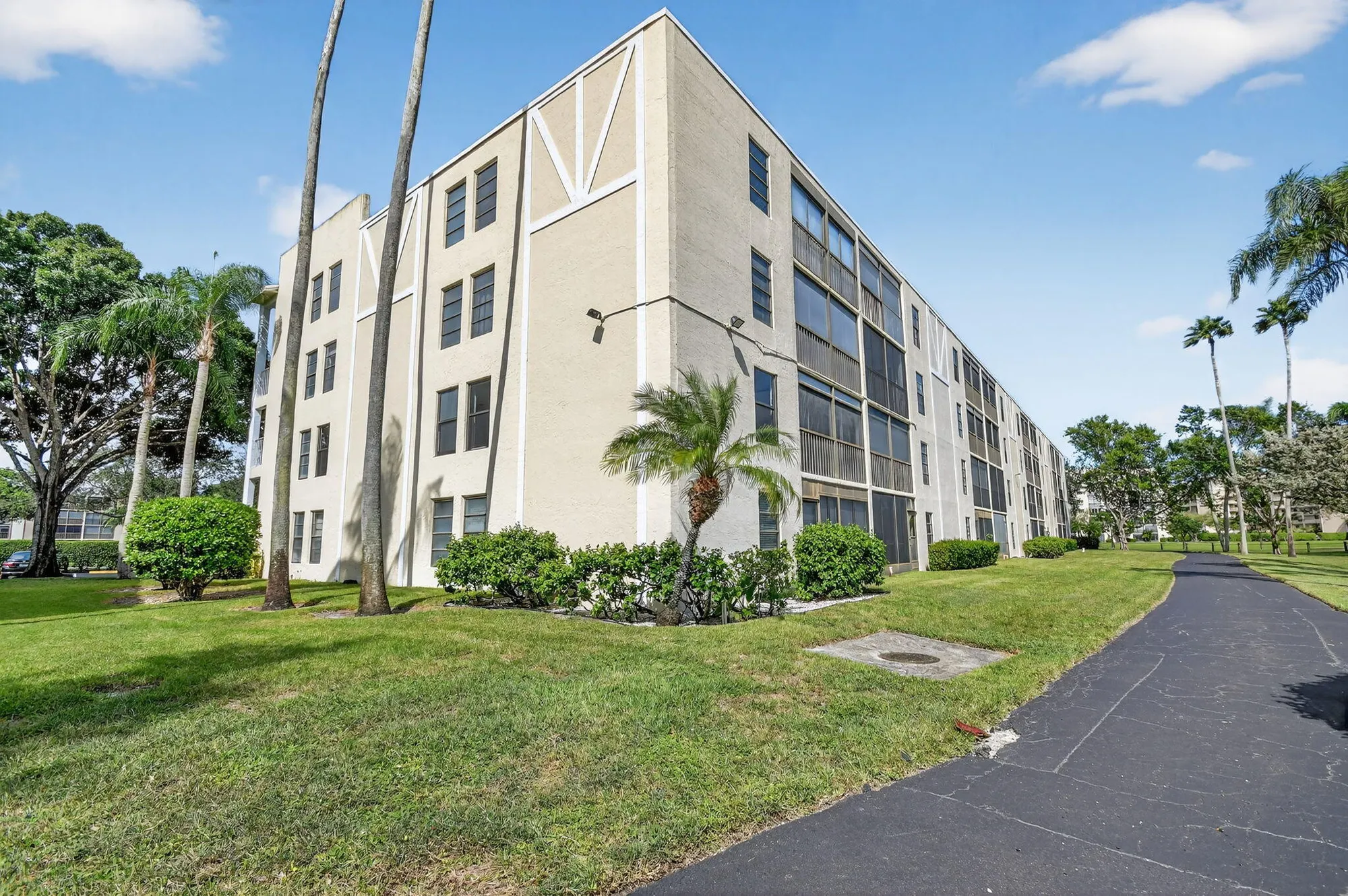 Property Slideshow image 21 of 49 | 7270 ashford pl 208, Delray Beach, FL, 33446