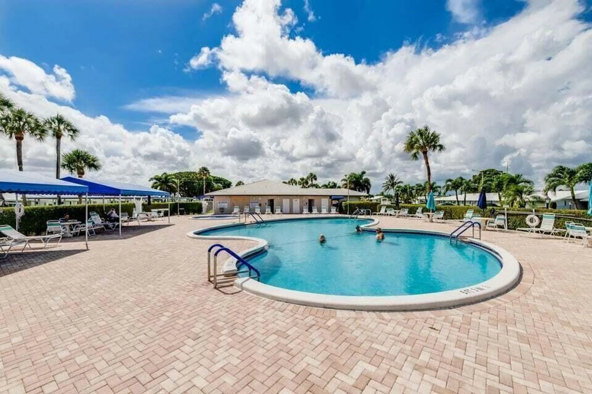 Property Slideshow image 39 of 44 | 100 leisure lake cir apt 109, Boynton Beach, FL, 33426
