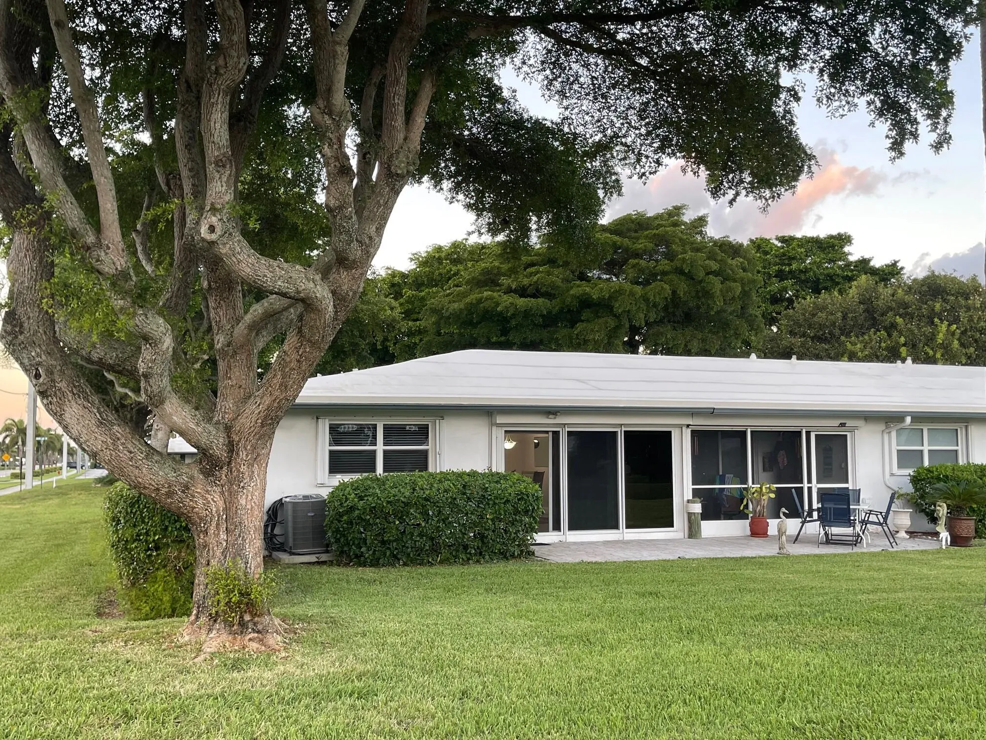 Property Slideshow image 32 of 44 | 100 leisure lake cir apt 109, Boynton Beach, FL, 33426