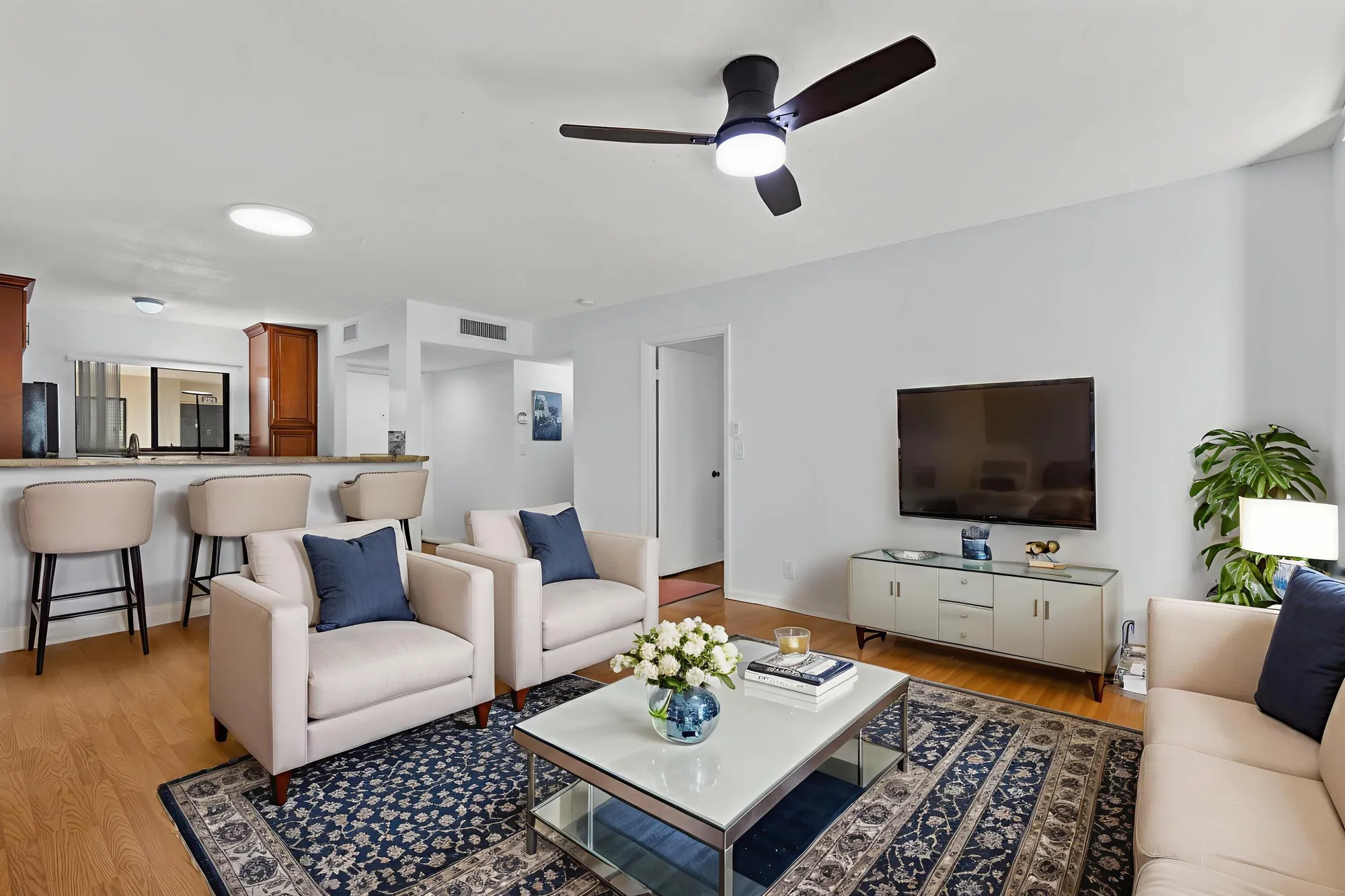 Property Slideshow image 9 of 47 | 5280 las verdes cir apt 216, Delray Beach, FL, 33484