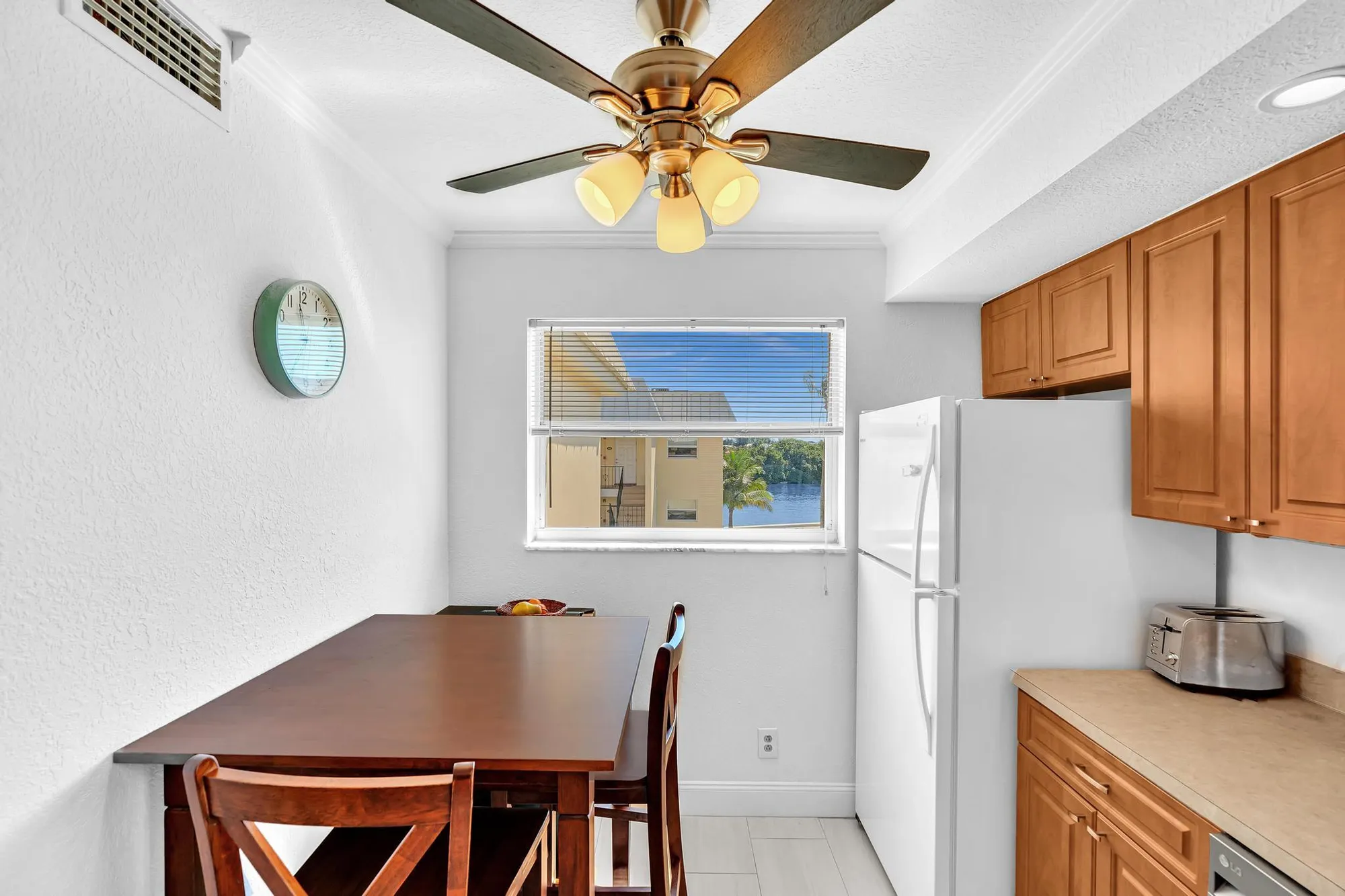 Property Slideshow image 11 of 73 | 3 colonial club dr 300, Boynton Beach, FL, 33435
