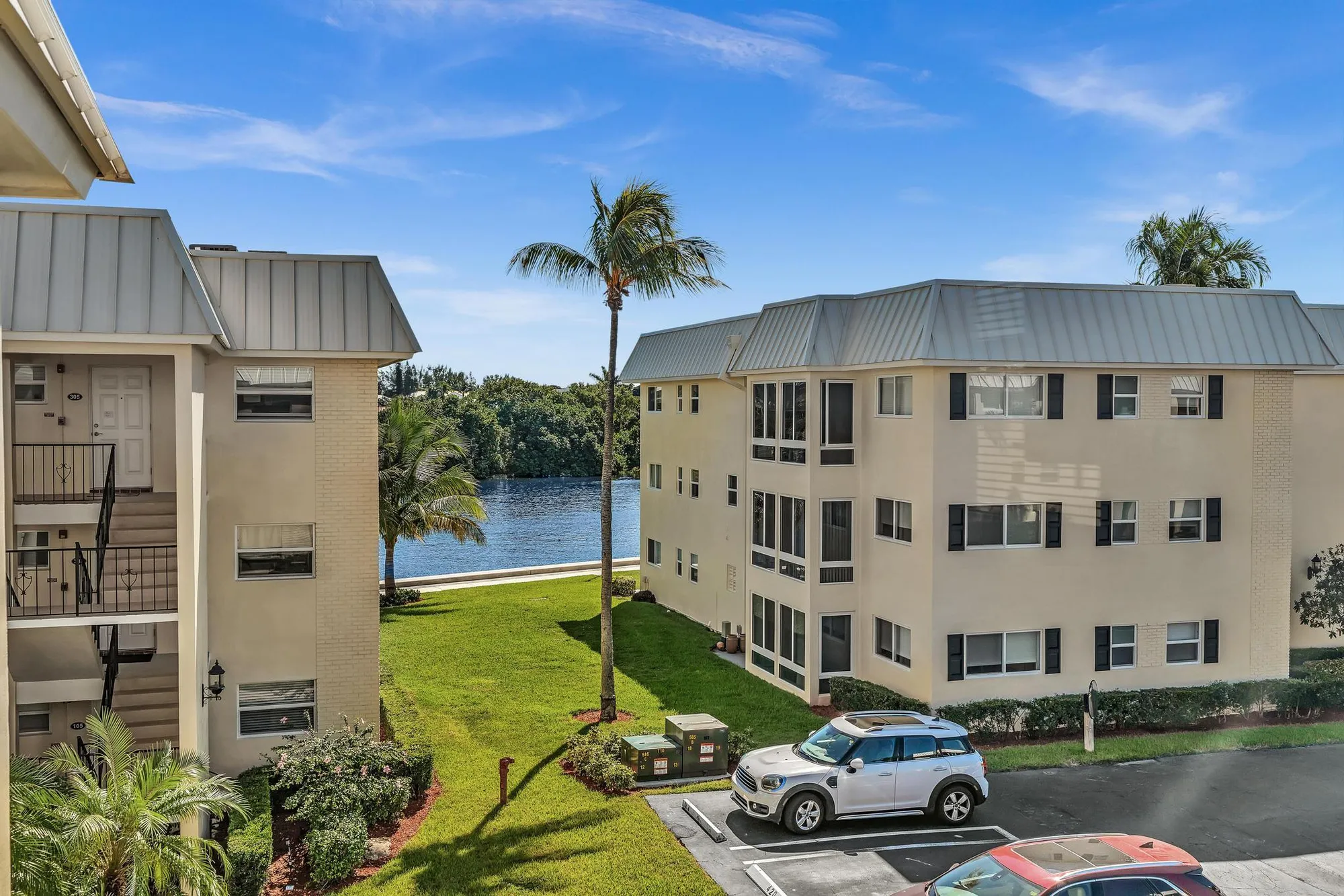 Property Slideshow image 28 of 73 | 3 colonial club dr 300, Boynton Beach, FL, 33435