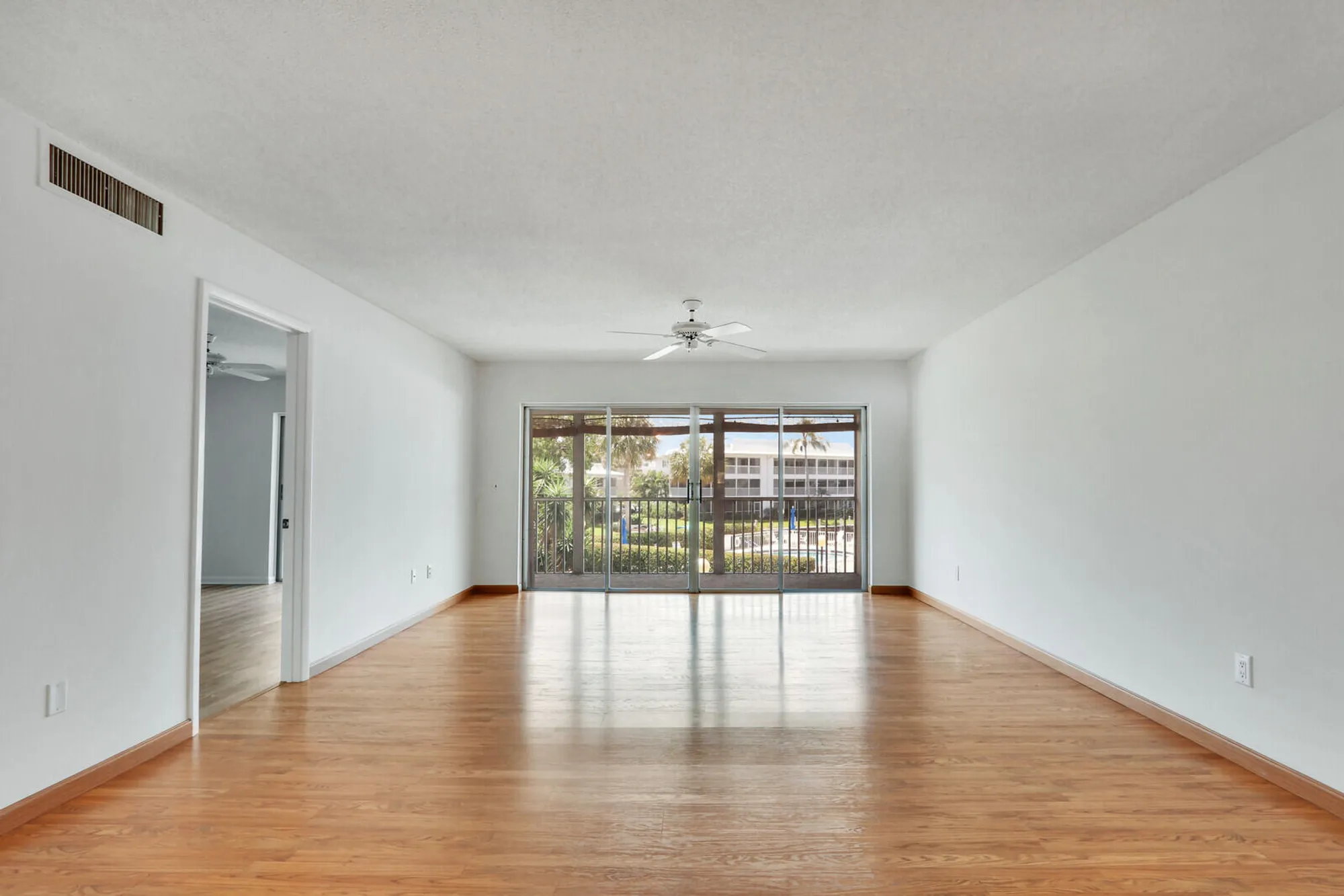 Property Slideshow image 6 of 32 | 1852 sw palm city rd 202, Stuart, FL, 34994