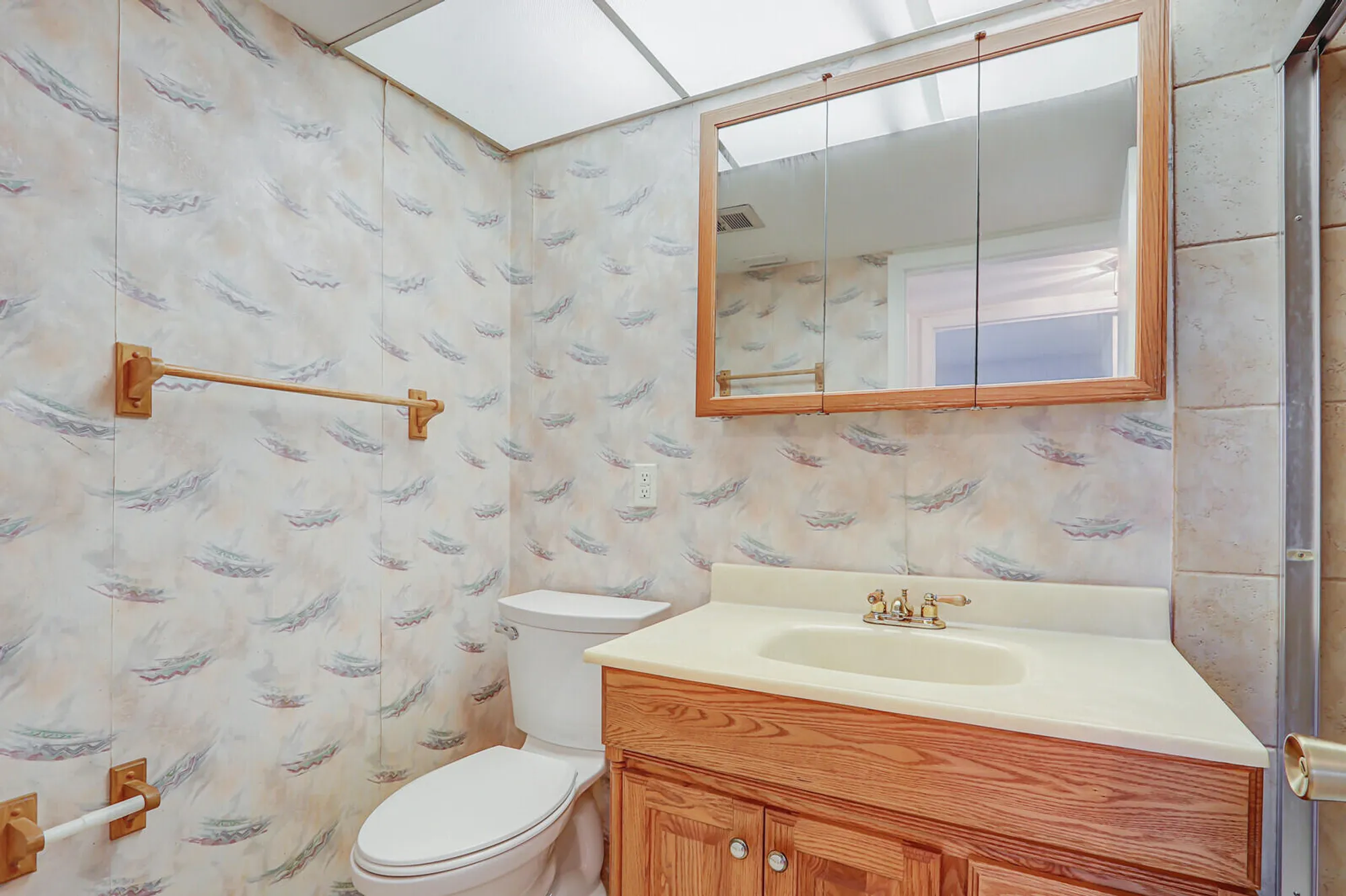 Property Slideshow image 24 of 32 | 1852 sw palm city rd 202, Stuart, FL, 34994