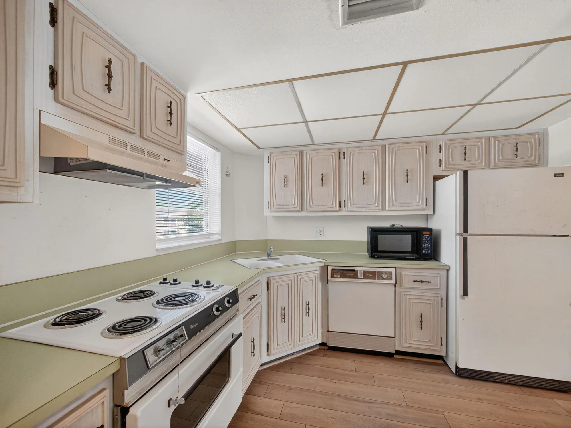 Property Slideshow image 4 of 23 | 18081 se country club dr # 17-170, Jupiter, FL, 33469