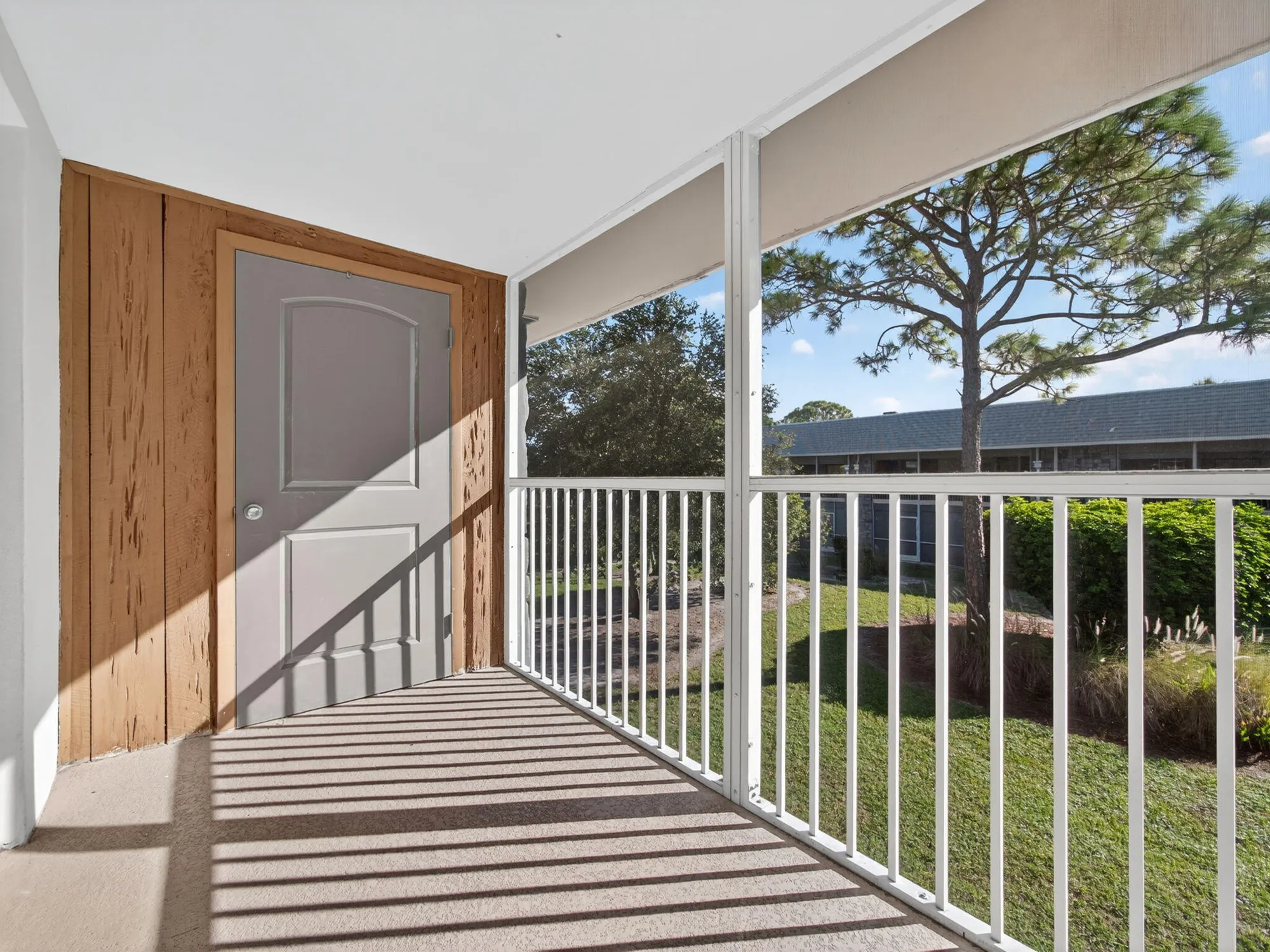 Property Slideshow image 7 of 23 | 18081 se country club dr # 17-170, Jupiter, FL, 33469