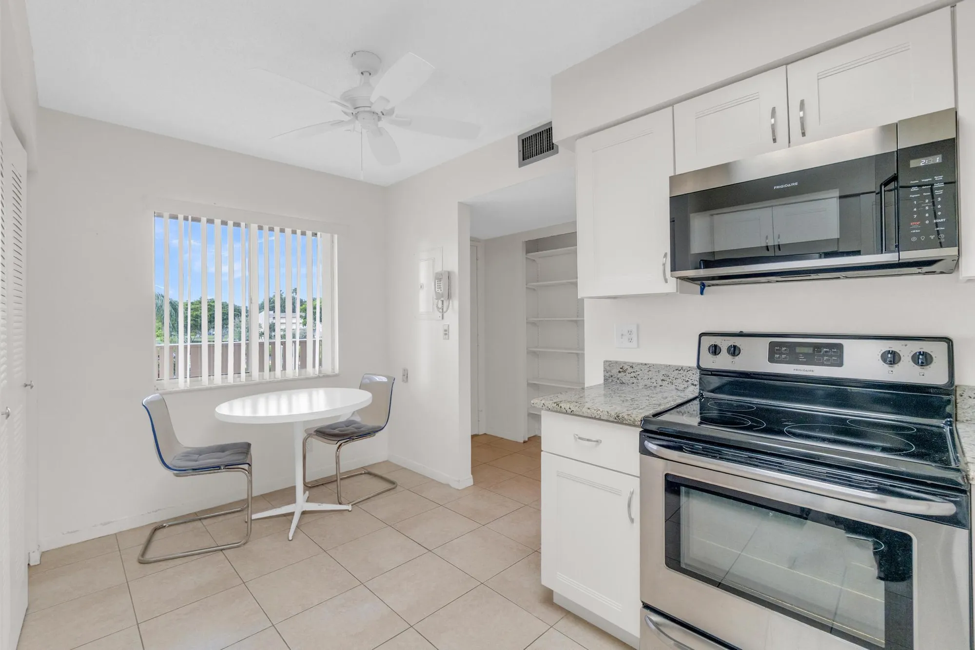 Property Slideshow image 6 of 74 | 7192 huntington ln apt 407, Delray Beach, FL, 33446