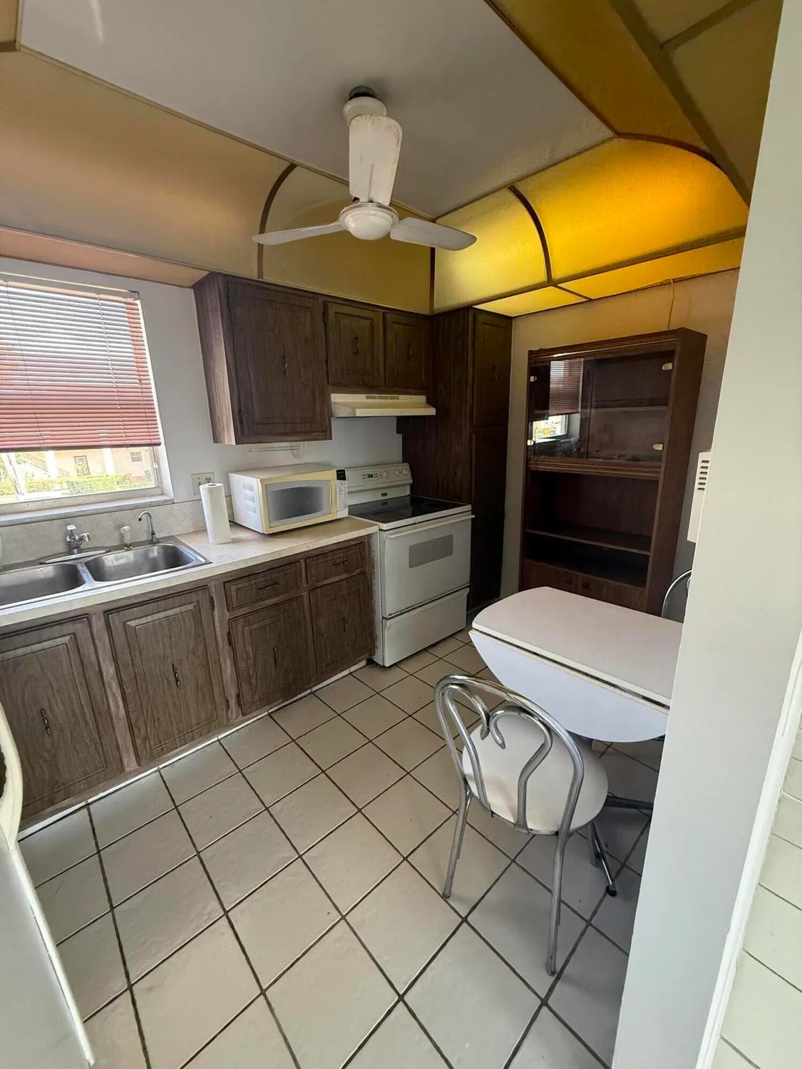 Property Slideshow image 5 of 10 | 352 lake dora dr # 352, West Palm Beach, FL, 33411