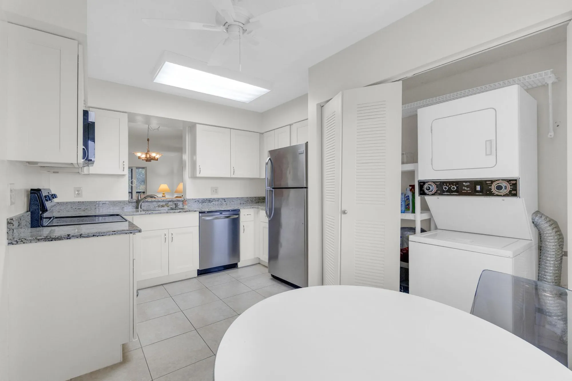 Property Slideshow image 5 of 74 | 7192 huntington ln apt 407, Delray Beach, FL, 33446