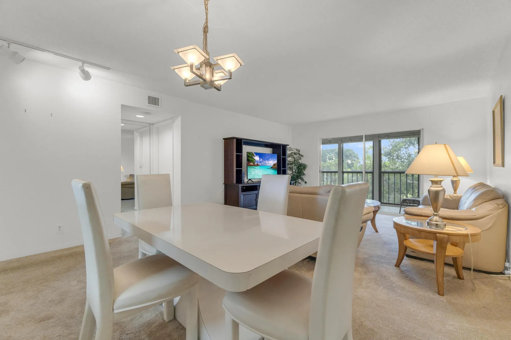 Property Slideshow image 10 of 74 | 7192 huntington ln apt 407, Delray Beach, FL, 33446