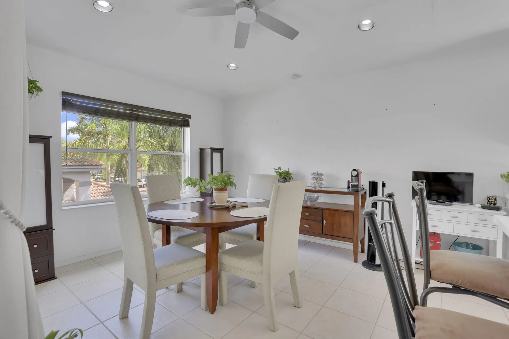 Property Slideshow image 17 of 38 | 7911 laina ln apt 4, Boynton Beach, FL, 33437
