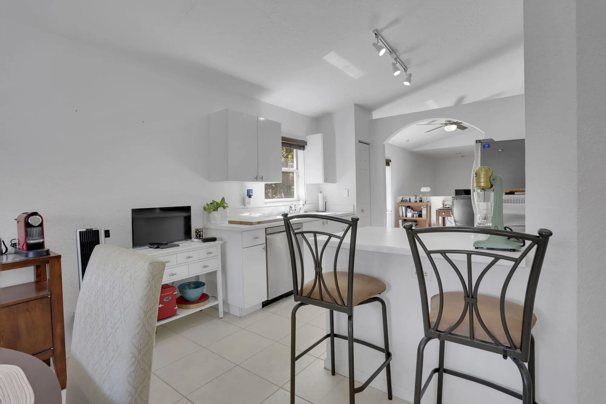 Property Slideshow image 16 of 38 | 7911 laina ln apt 4, Boynton Beach, FL, 33437