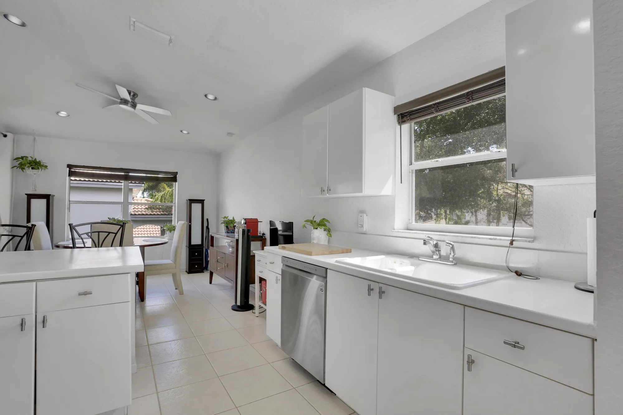 Property Slideshow image 15 of 38 | 7911 laina ln apt 4, Boynton Beach, FL, 33437