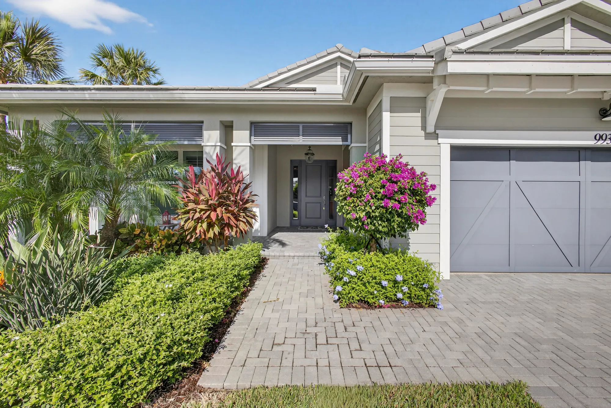 Property Slideshow image 4 of 65 | 9935 timber creek way, Palm Beach Gardens, FL, 33412