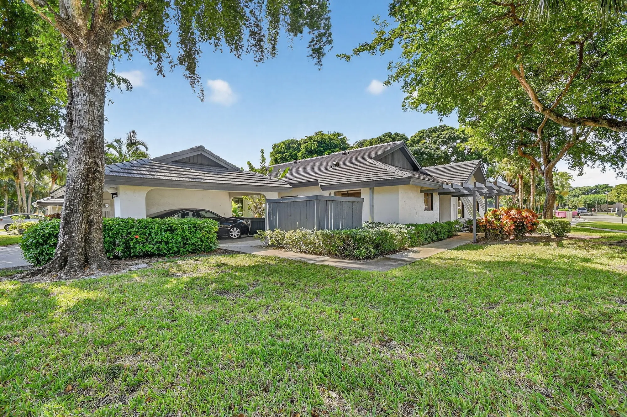 Property Slideshow image 1 of 64 | 10101 ashwood pl, Boynton Beach, FL, 33437