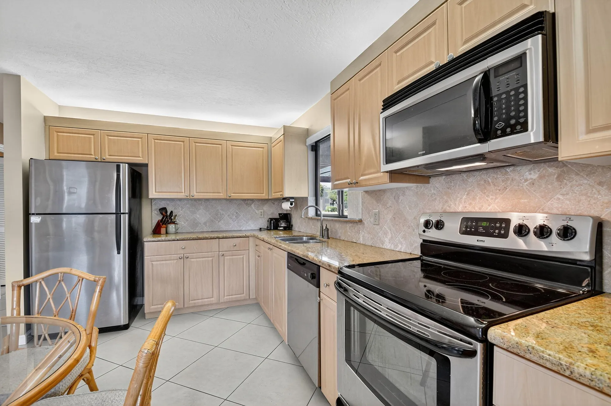 Property Slideshow image 14 of 64 | 10101 ashwood pl, Boynton Beach, FL, 33437