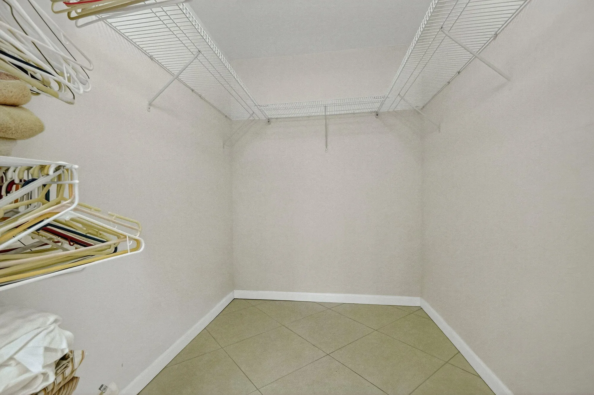 Property Slideshow image 35 of 64 | 10101 ashwood pl, Boynton Beach, FL, 33437