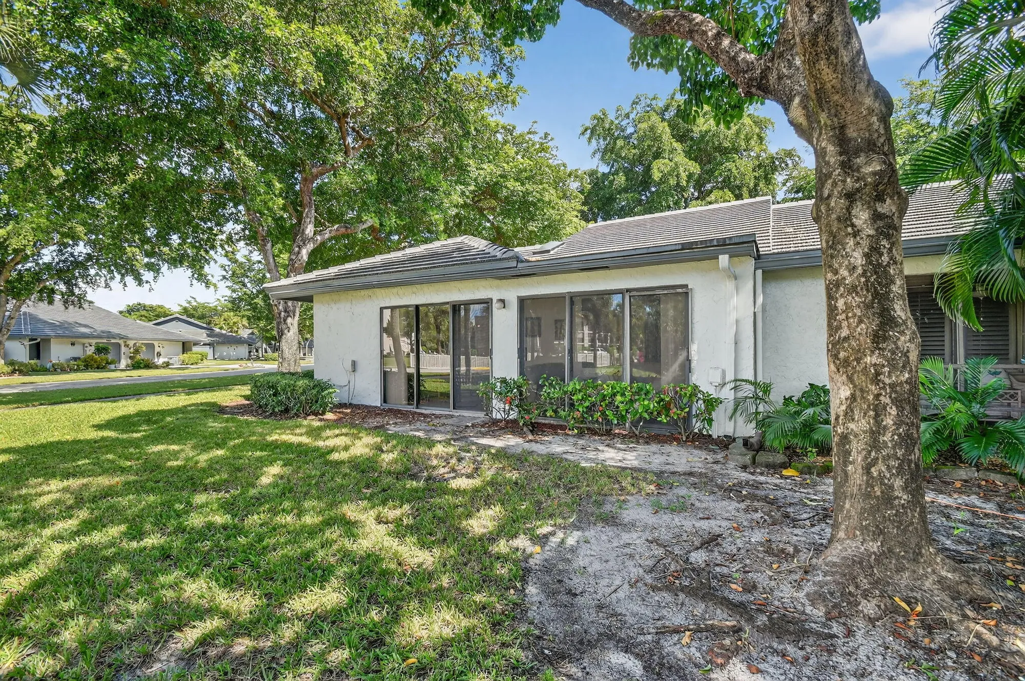 Property Slideshow image 42 of 64 | 10101 ashwood pl, Boynton Beach, FL, 33437