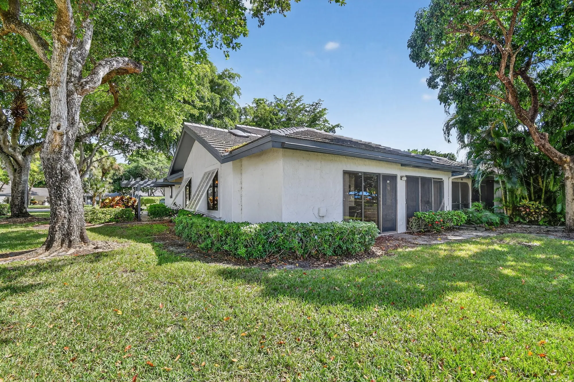 Property Slideshow image 44 of 64 | 10101 ashwood pl, Boynton Beach, FL, 33437