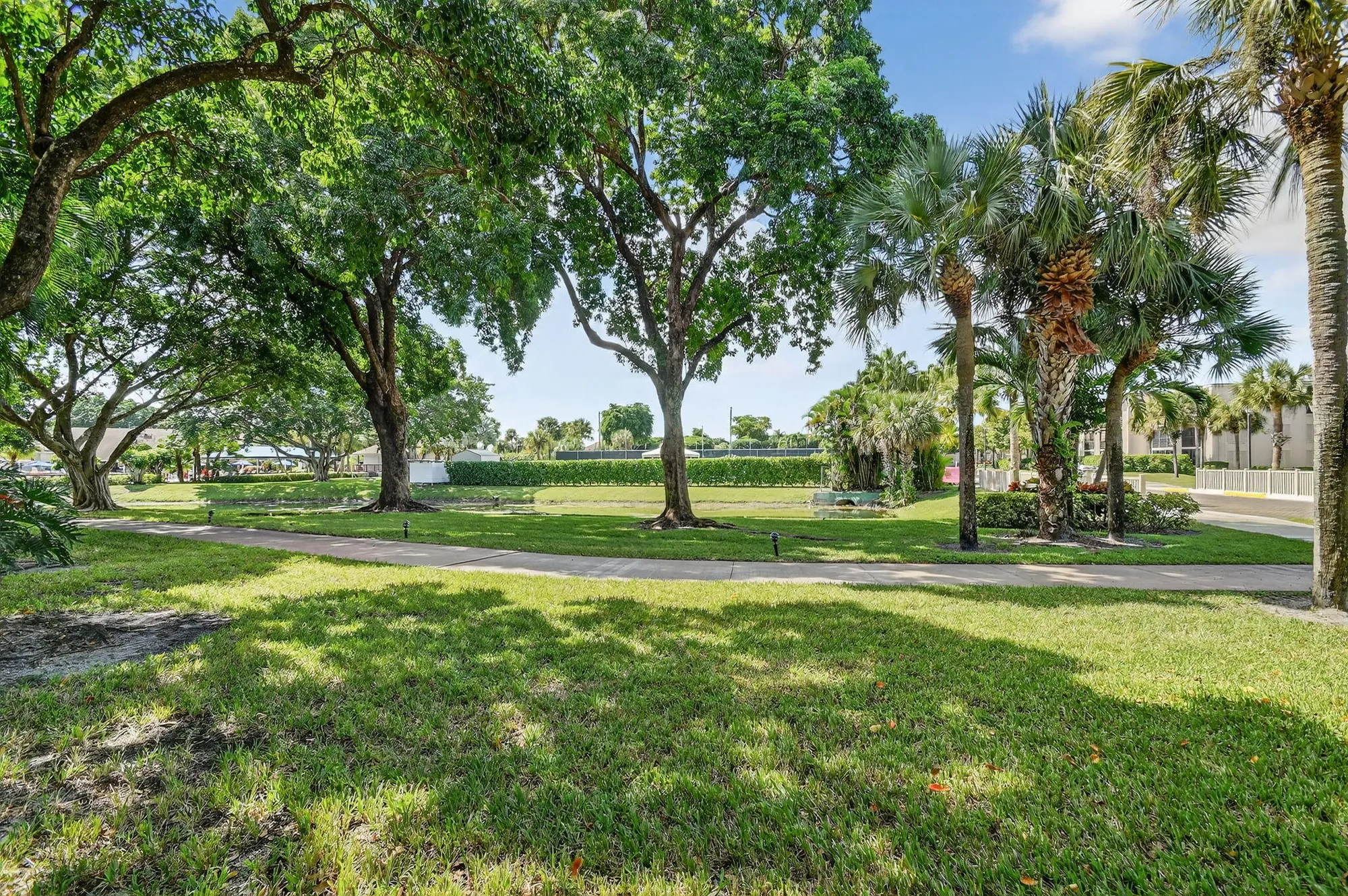 Property Slideshow image 46 of 64 | 10101 ashwood pl, Boynton Beach, FL, 33437
