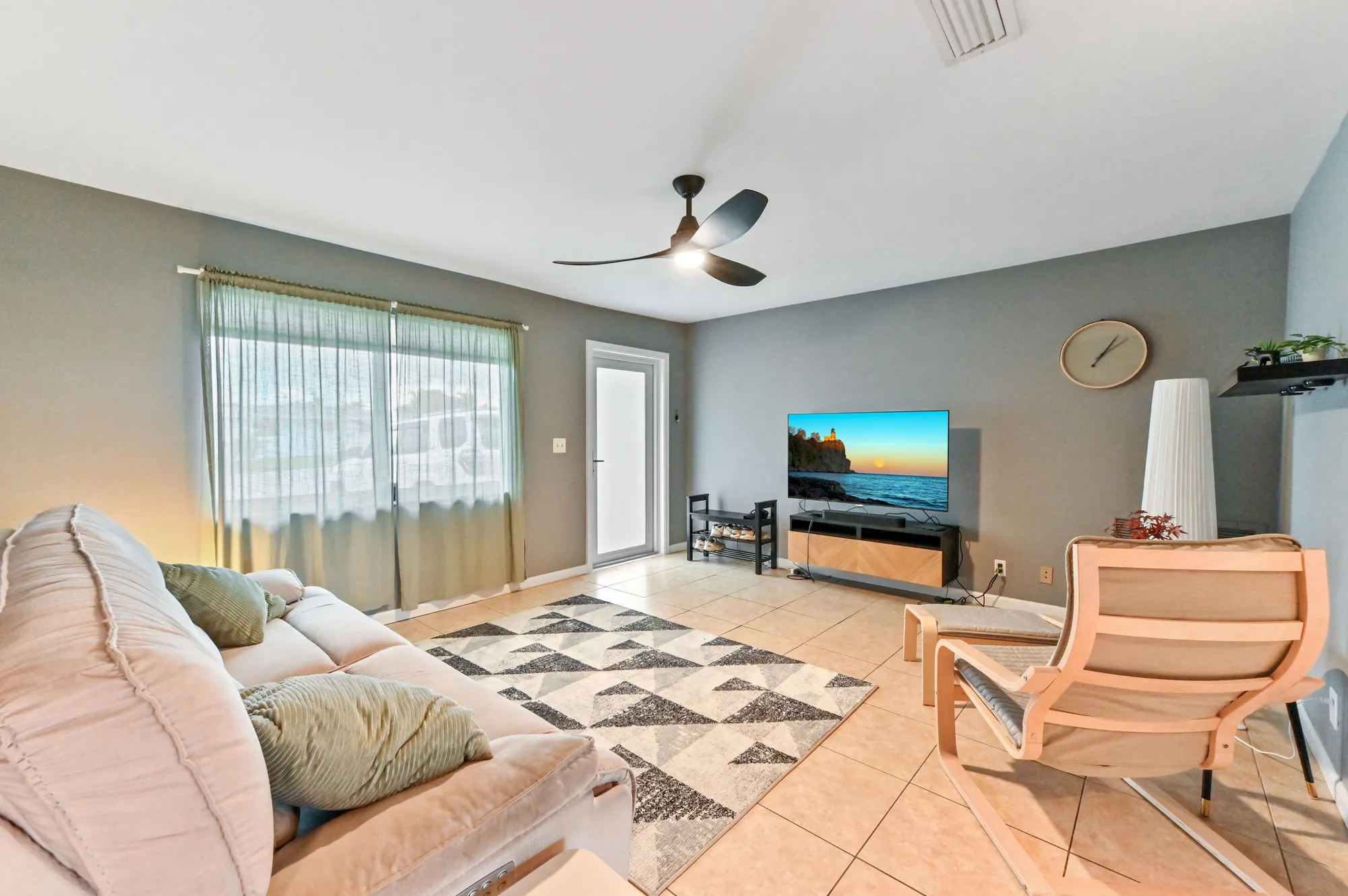 Property Slideshow image 10 of 28 | 6700 nw 16th st, Margate, FL, 33063