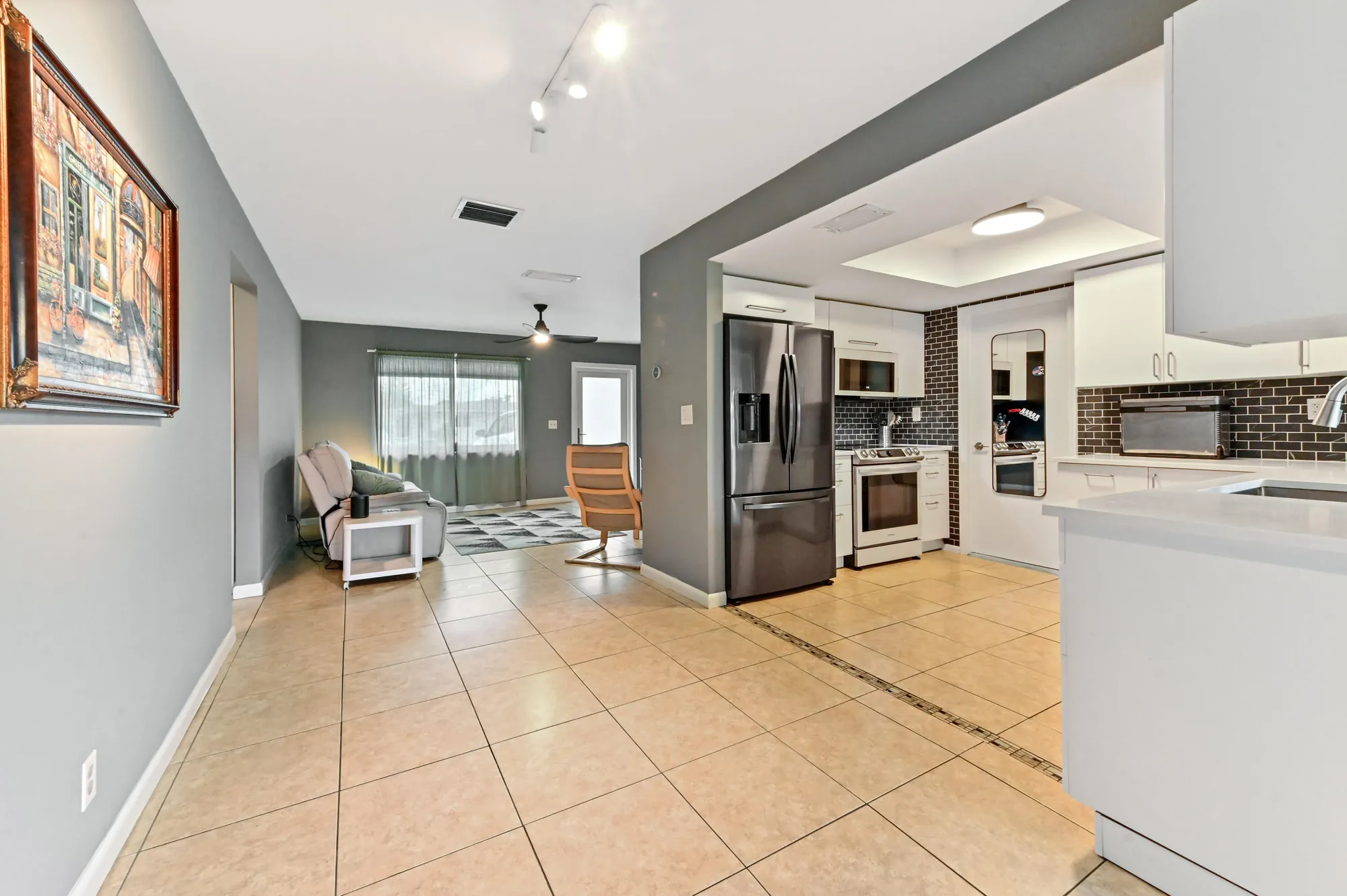 Property Slideshow image 12 of 28 | 6700 nw 16th st, Margate, FL, 33063