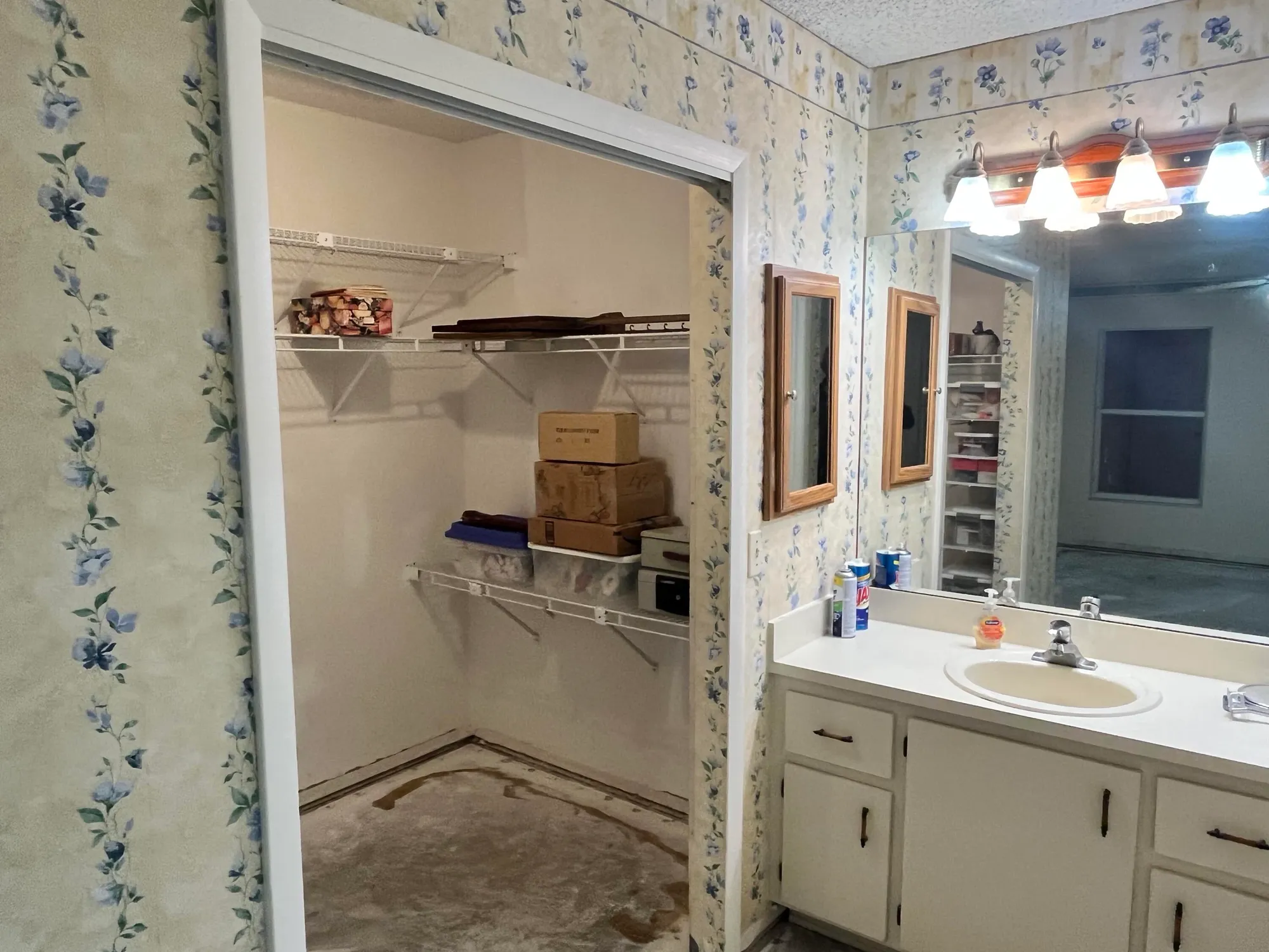 Property Slideshow image 12 of 20 | 11170 se sea pines cir, Hobe Sound, FL, 33455