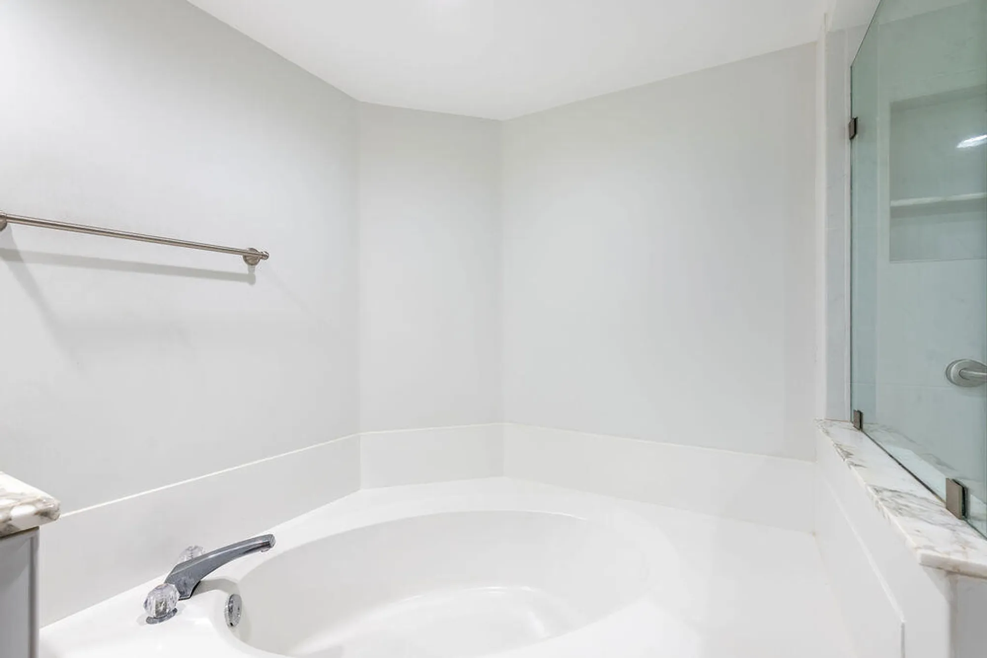 Property Slideshow image 18 of 64 | 16021 loch katrine trl apt 7402, Delray Beach, FL, 33446