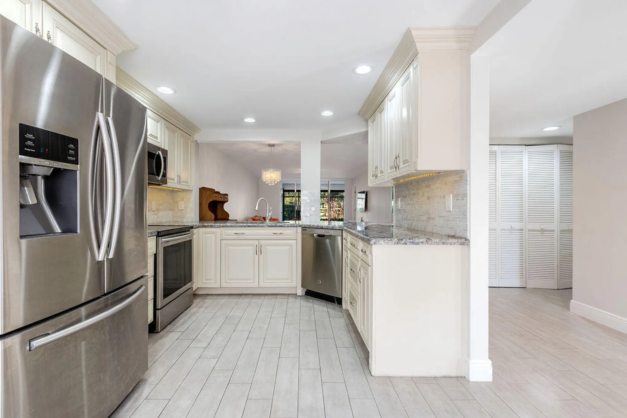 Property Slideshow image 3 of 64 | 16021 loch katrine trl apt 7402, Delray Beach, FL, 33446