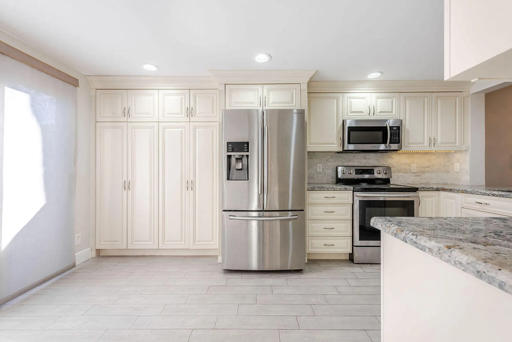 Property Slideshow image 4 of 64 | 16021 loch katrine trl apt 7402, Delray Beach, FL, 33446