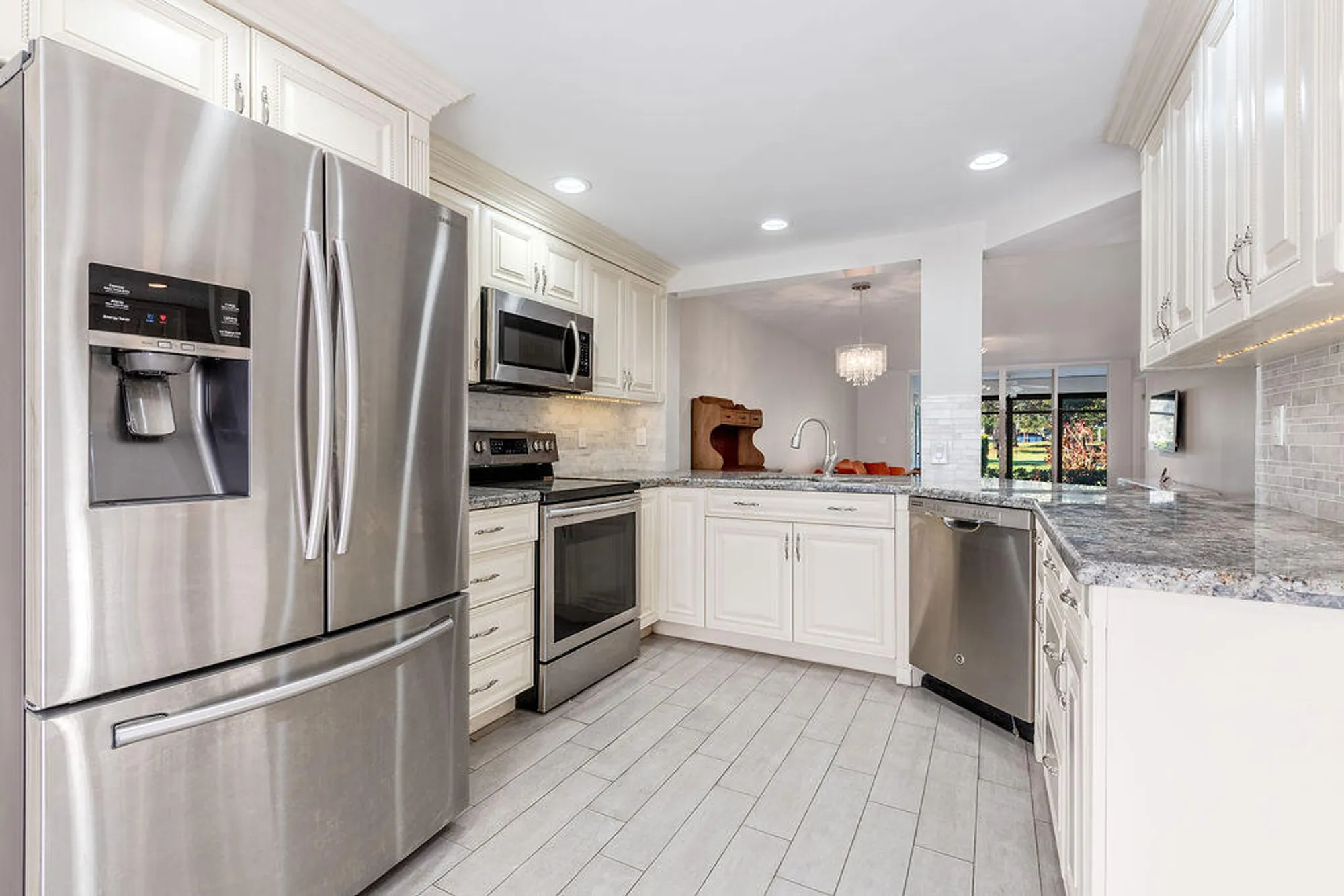 Property Slideshow image 5 of 64 | 16021 loch katrine trl apt 7402, Delray Beach, FL, 33446