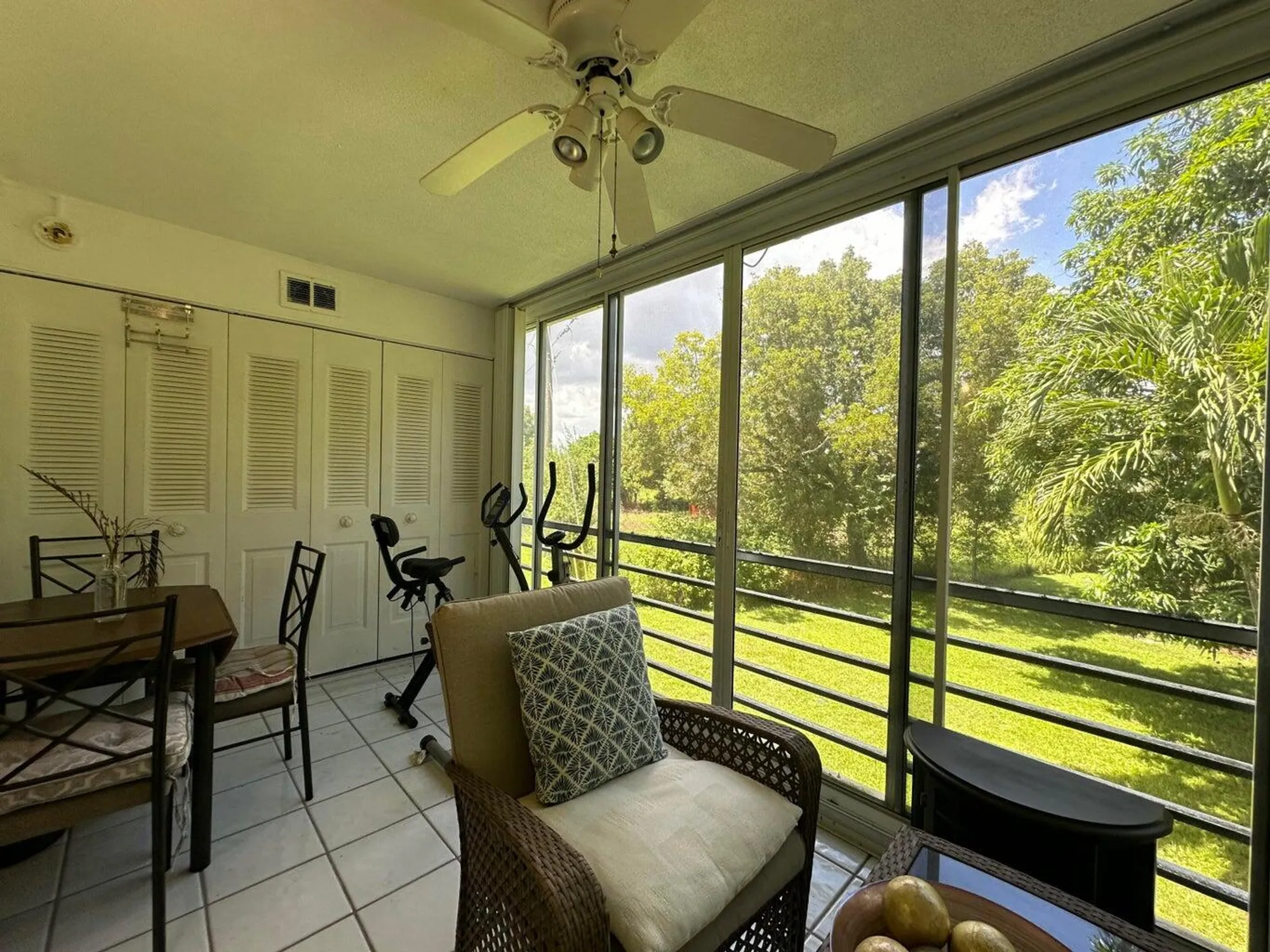 Property Slideshow image 4 of 24 | 252 southampton c c, West Palm Beach, FL, 33417