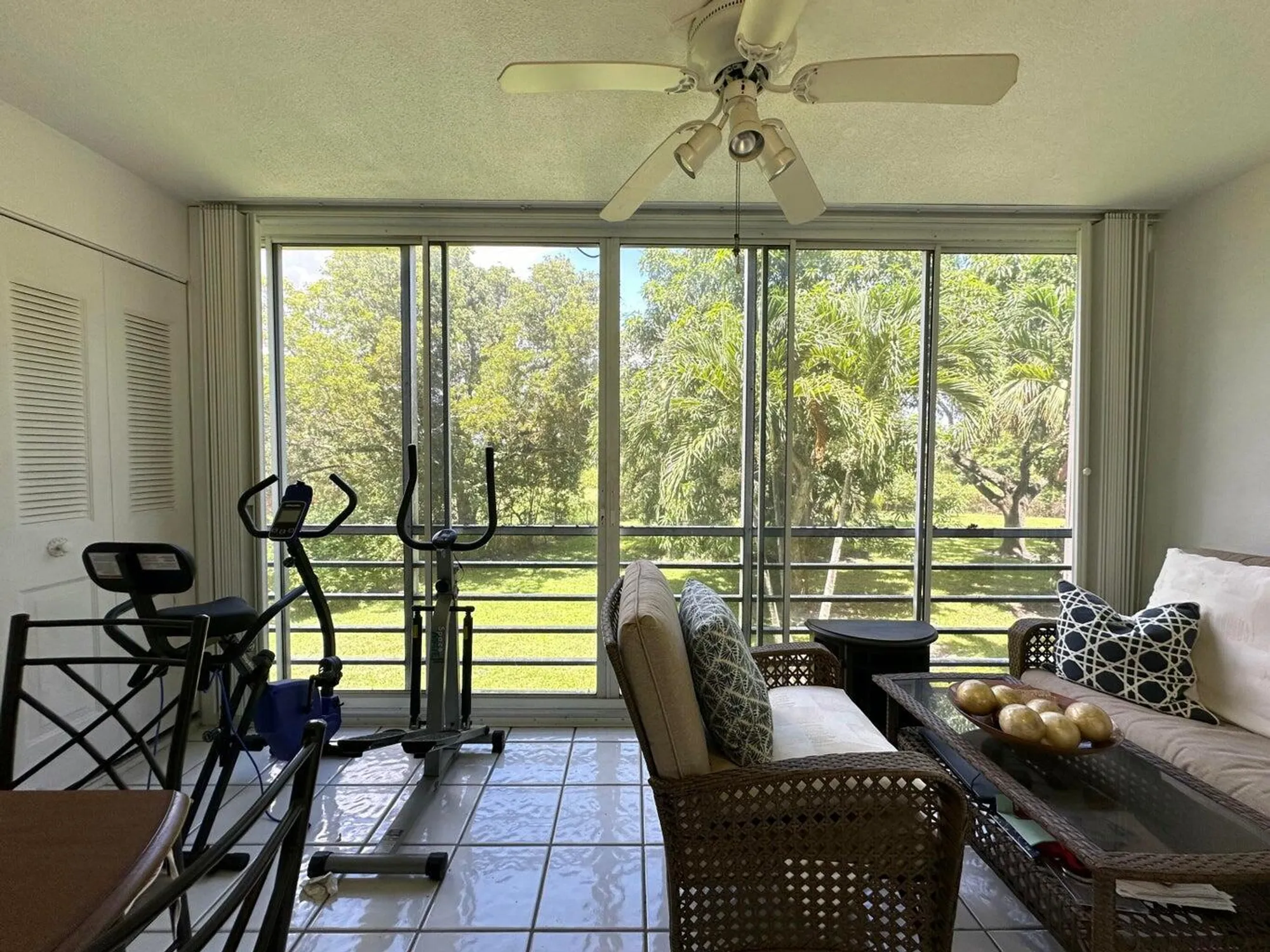Property Slideshow image 6 of 24 | 252 southampton c c, West Palm Beach, FL, 33417