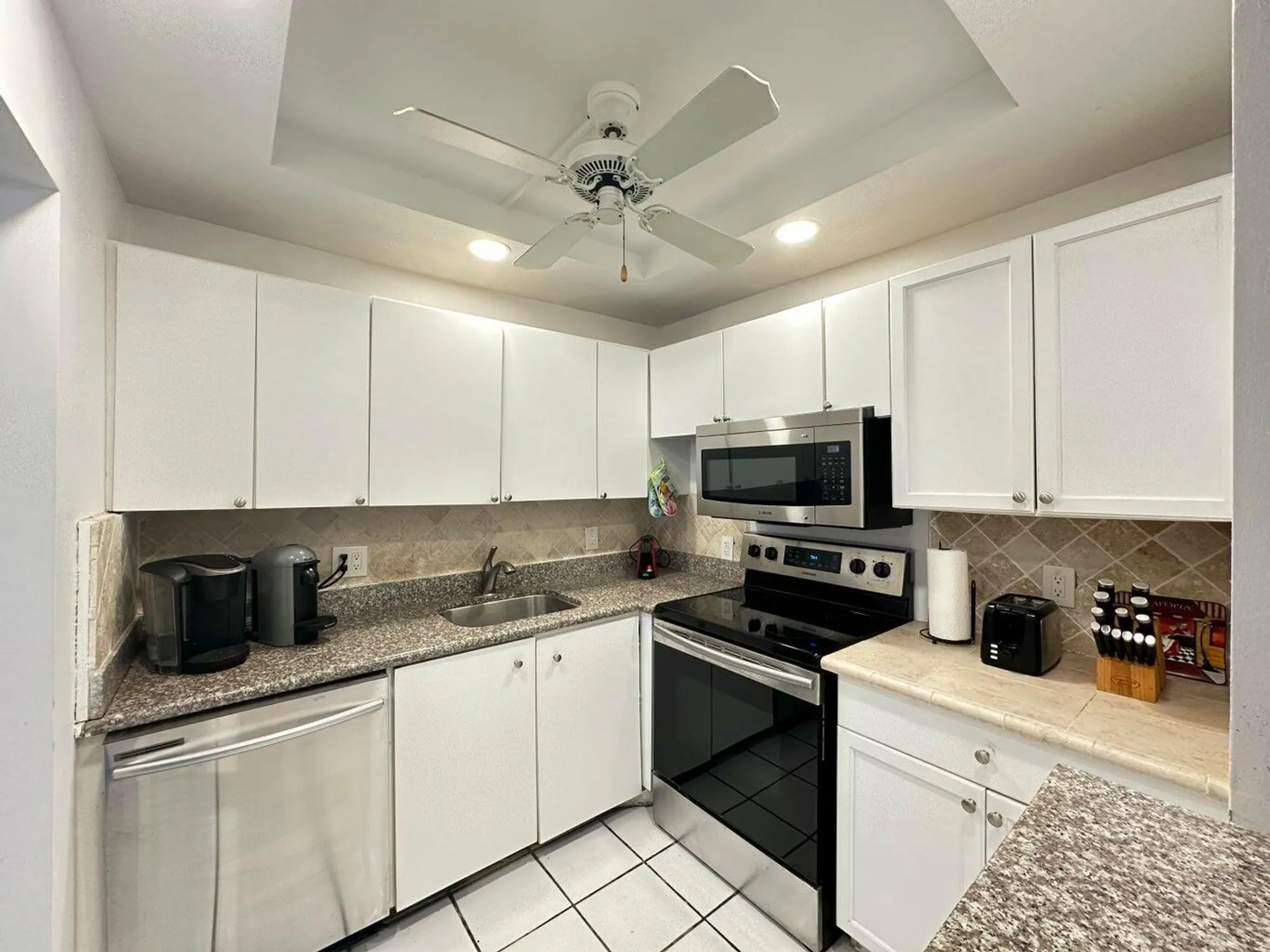 Property Slideshow image 16 of 24 | 252 southampton c c, West Palm Beach, FL, 33417