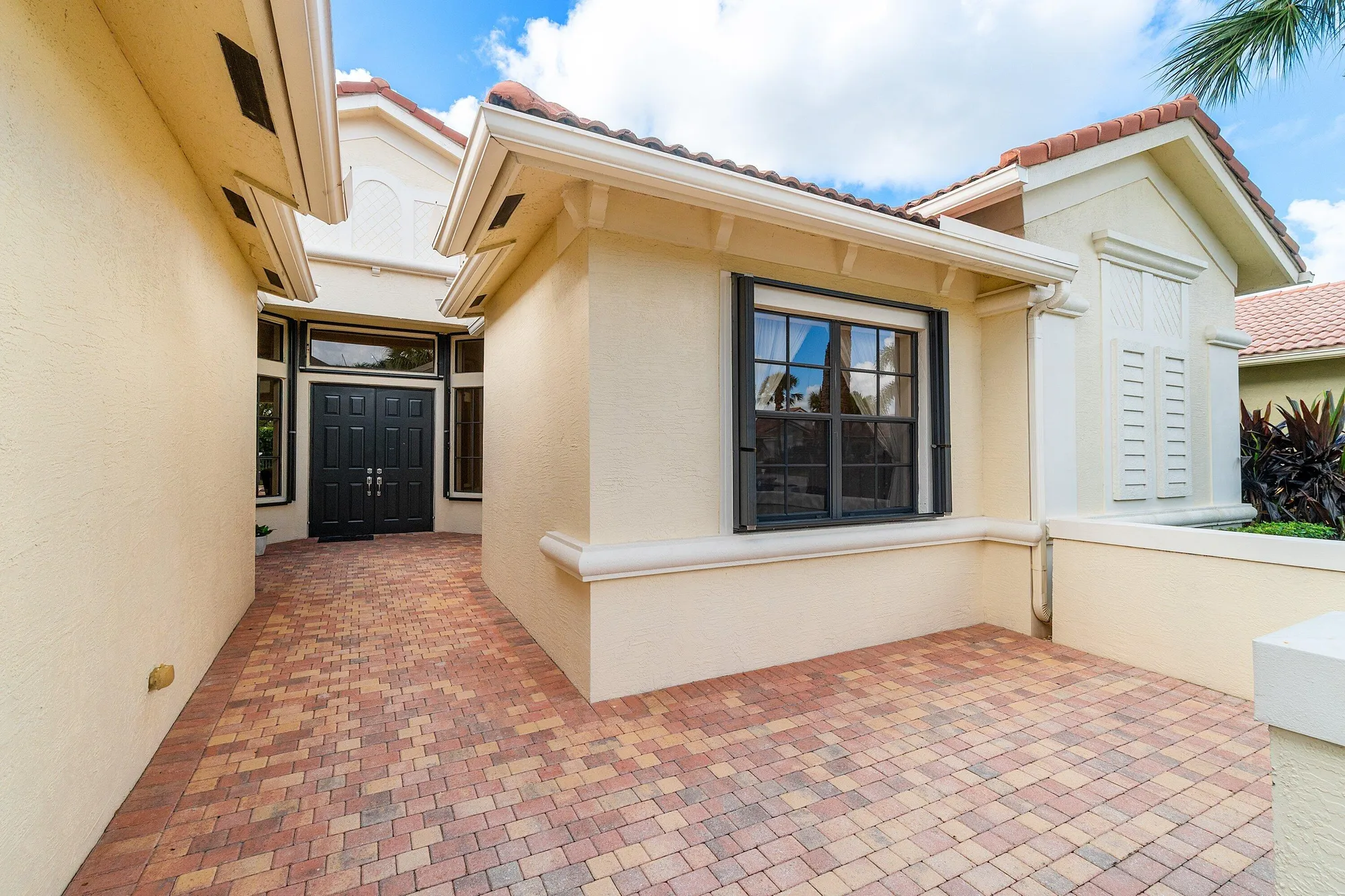 Property Slideshow image 10 of 69 | 7001 antinori ln, Boynton Beach, FL, 33437