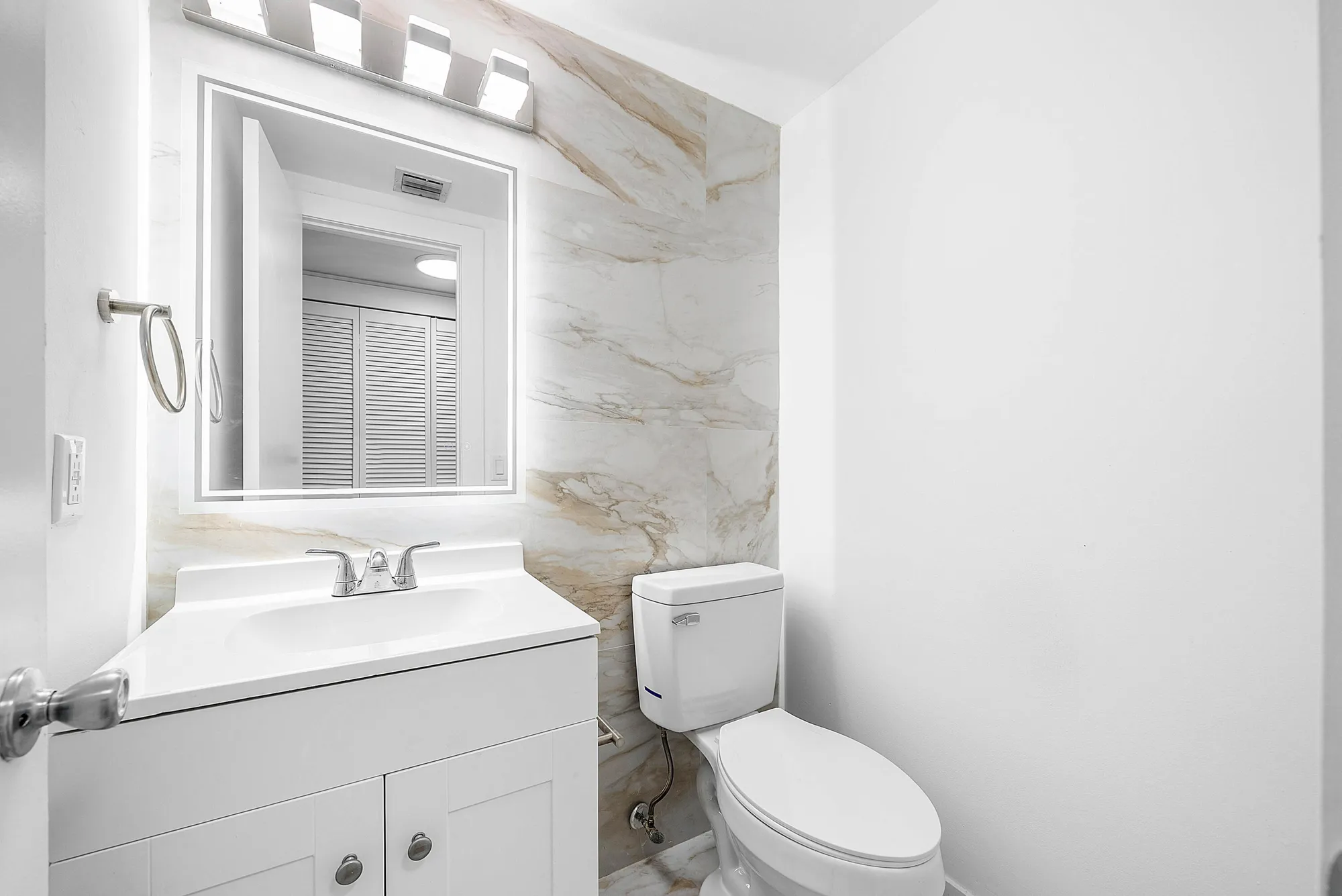 Property Slideshow image 13 of 43 | 116 salisbury e unit e, West Palm Beach, FL, 33417